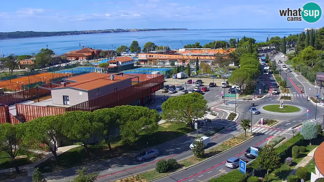 Portorož Live Webcam – vue sur la marina et les courts de tennis