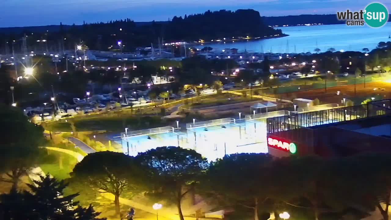 Portorož Live Webcam – vue sur la marina et les courts de tennis