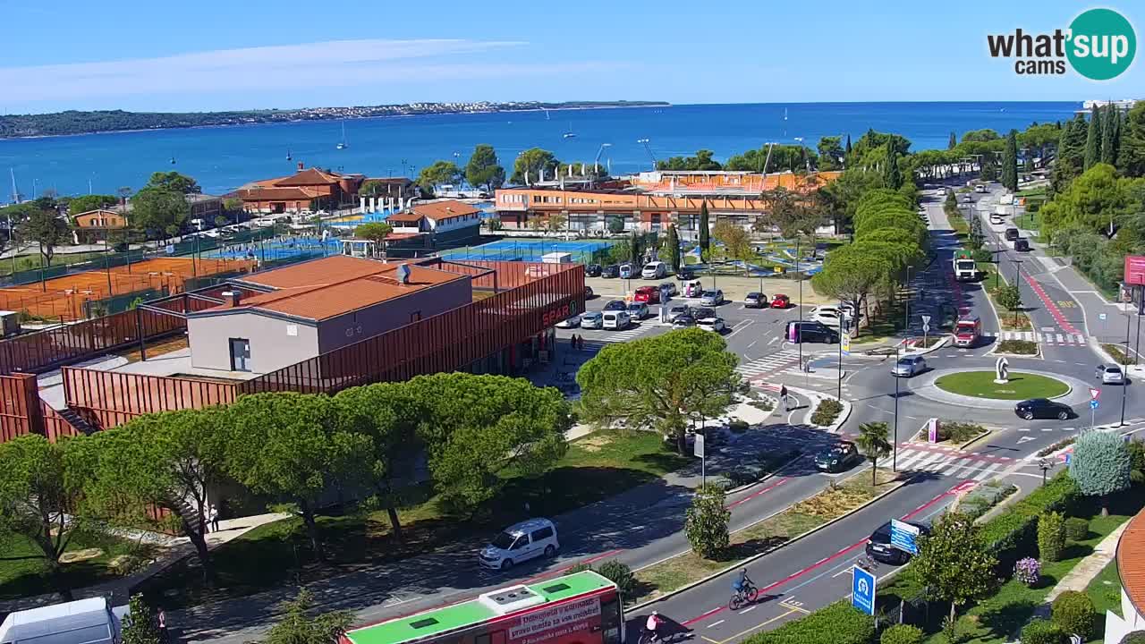 Portorož camera en vivo – vista del puerto deportivo y las canchas de tenis