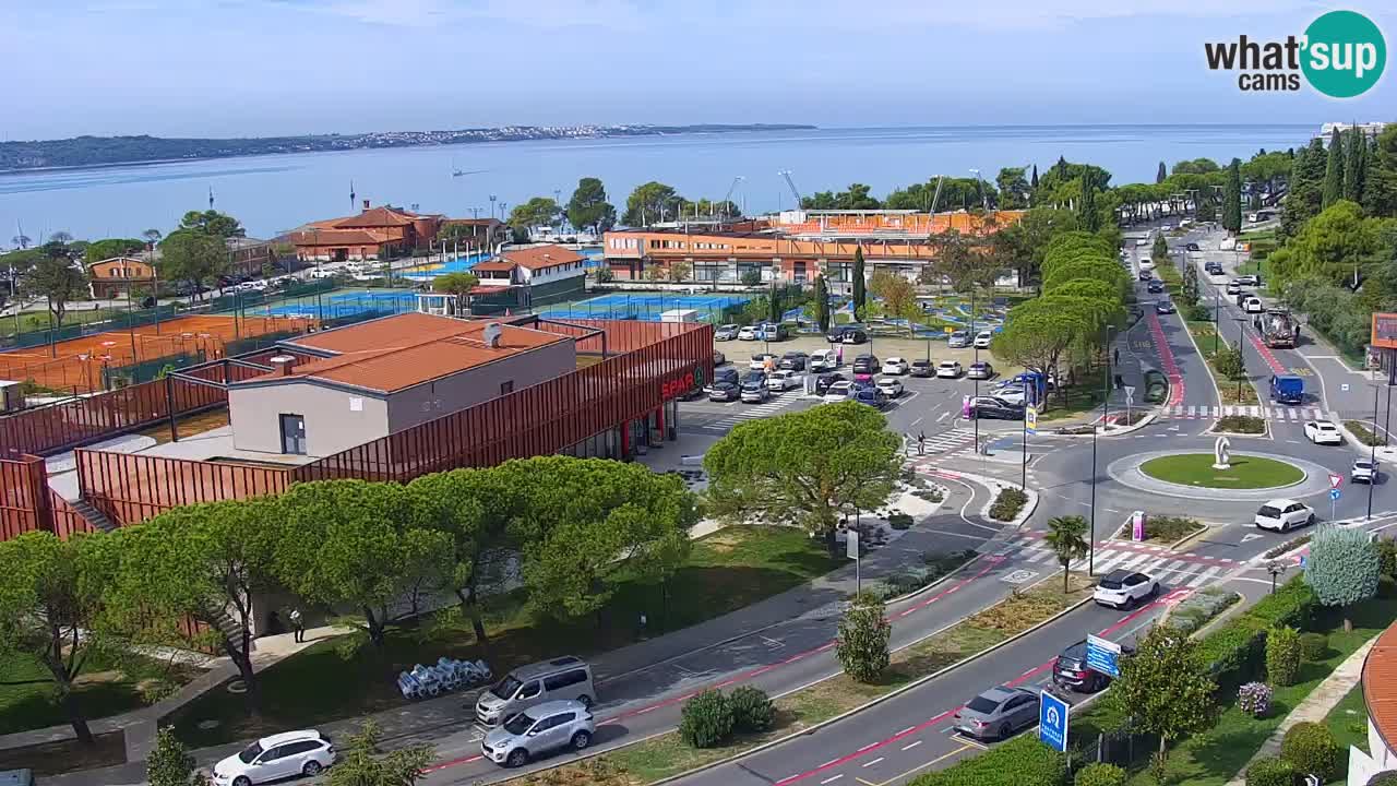 Portorož camera en vivo – vista del puerto deportivo y las canchas de tenis