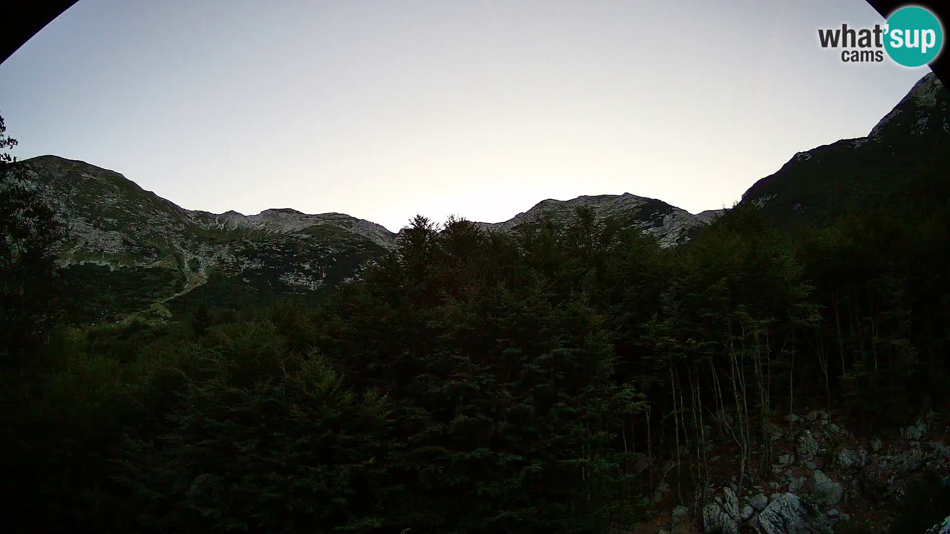 PLANINA RAZOR webcam (1315) | view to Vogel and Globoko