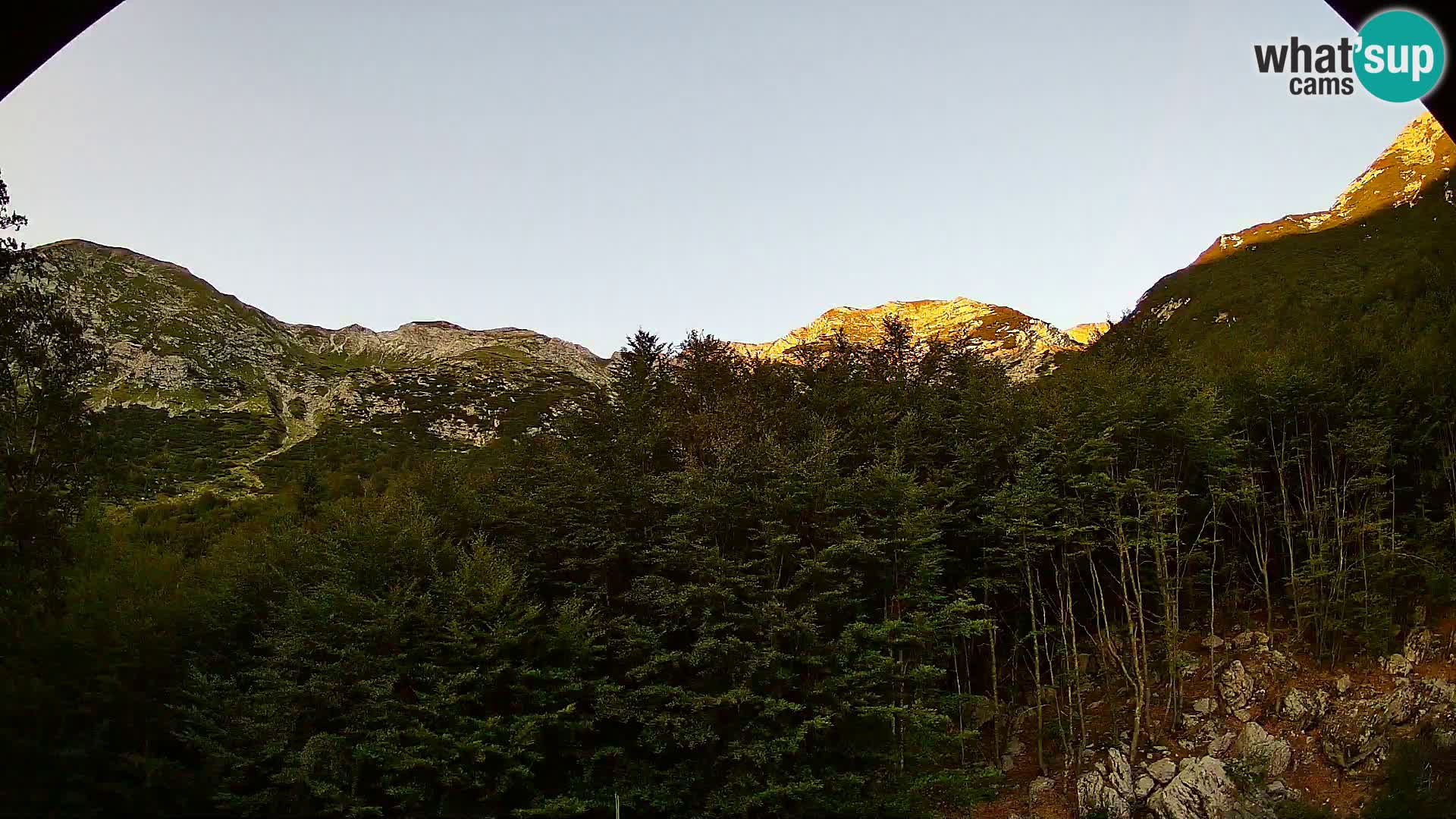 PLANINA RAZOR webcam (1315) | view to Vogel and Globoko