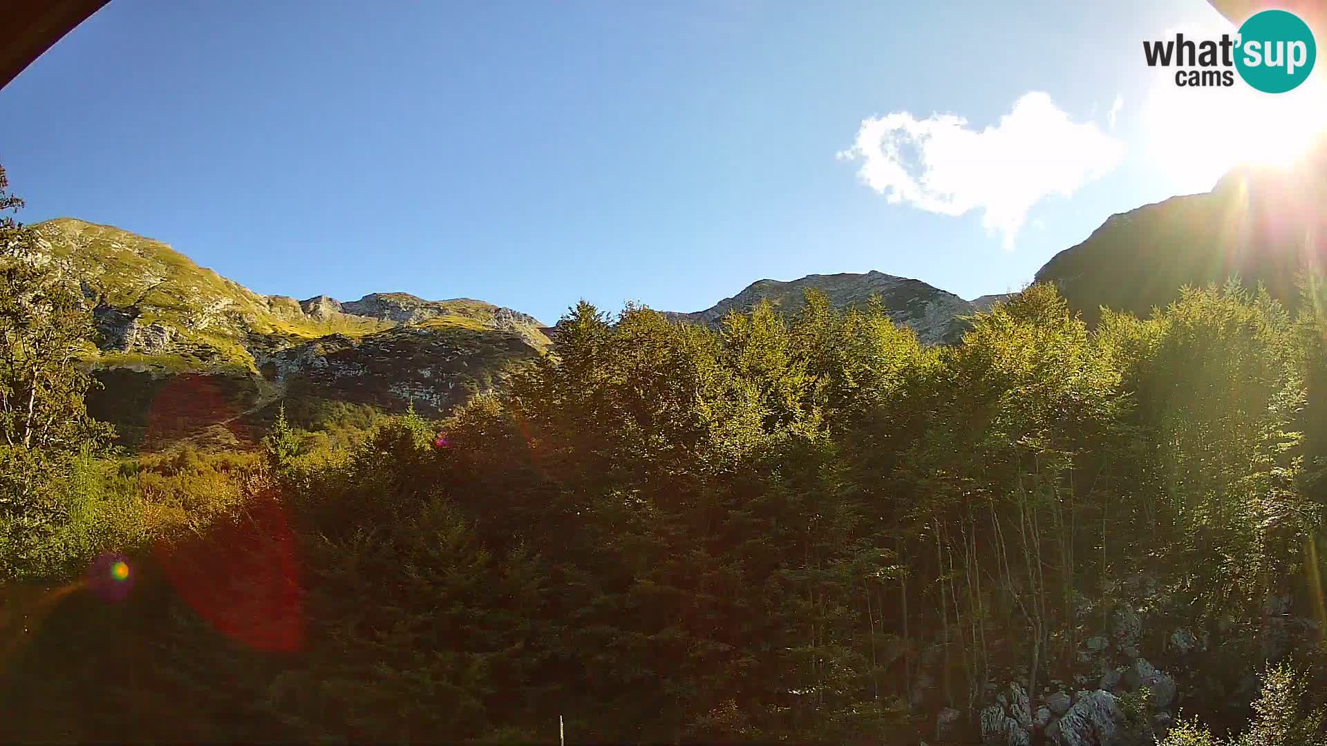 PLANINA RAZOR webcam (1315) | view to Vogel and Globoko