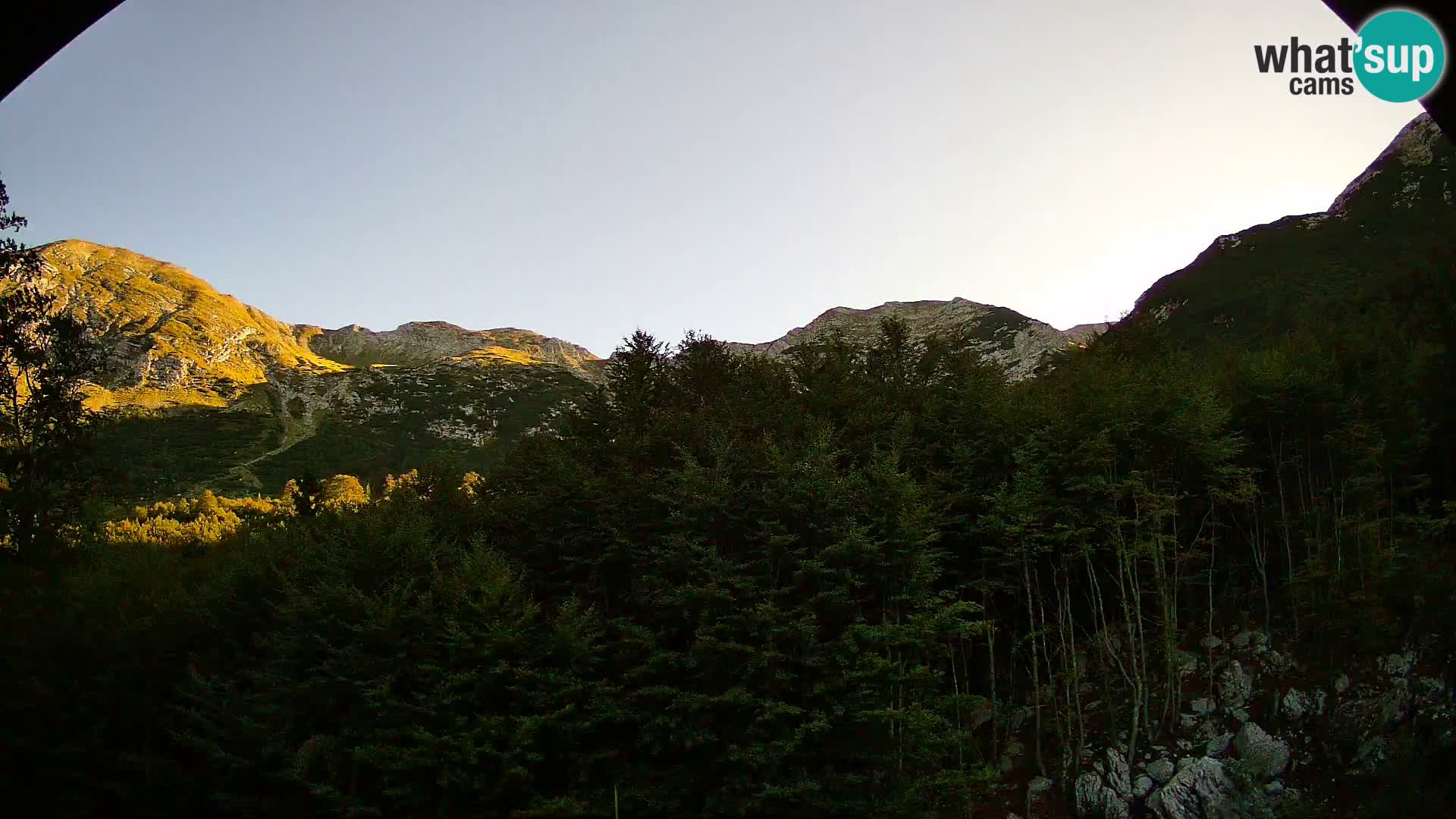 PLANINA RAZOR webcam (1315) | view to Vogel and Globoko