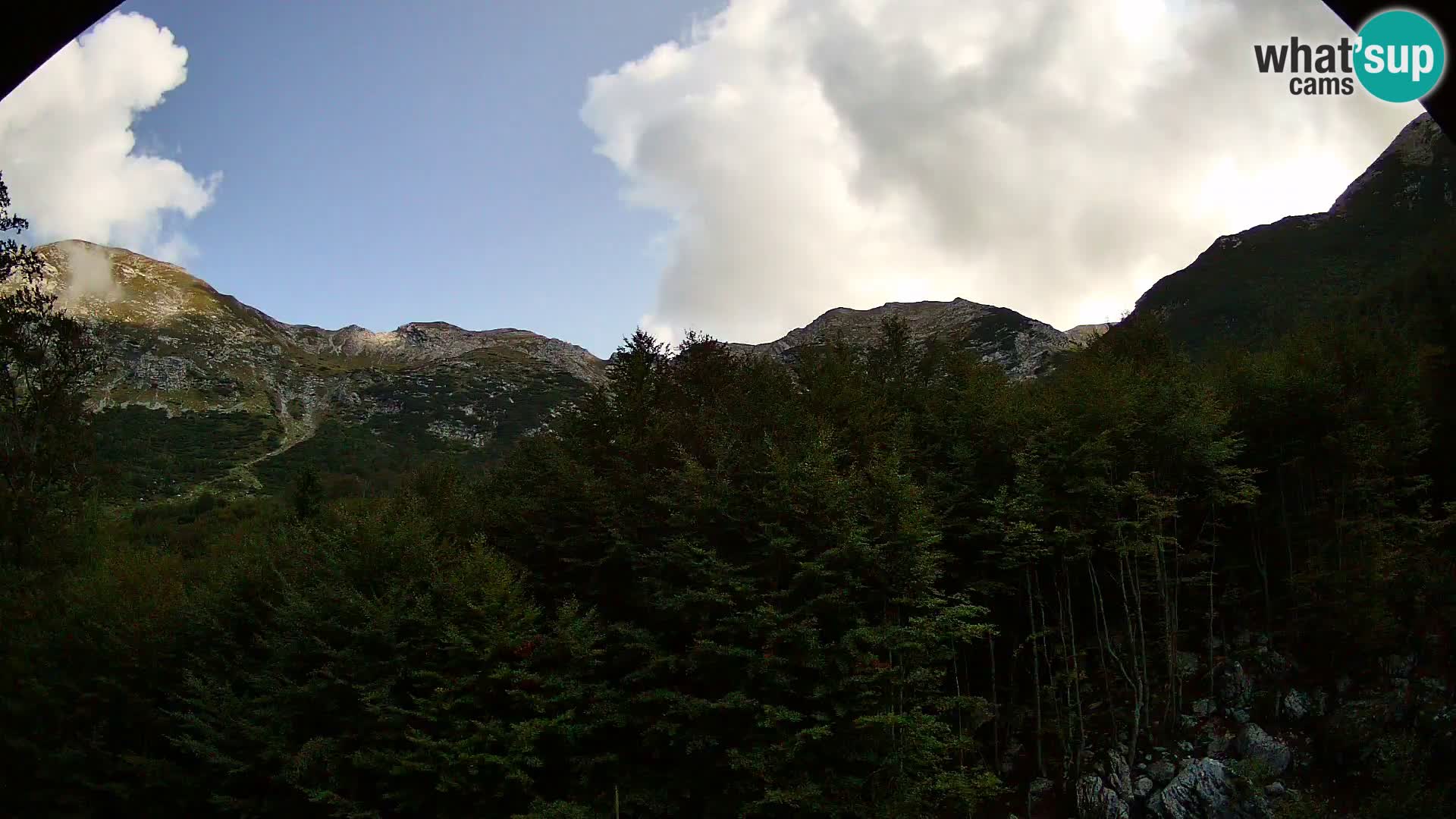 PLANINA RAZOR webcam (1315) | view to Vogel and Globoko