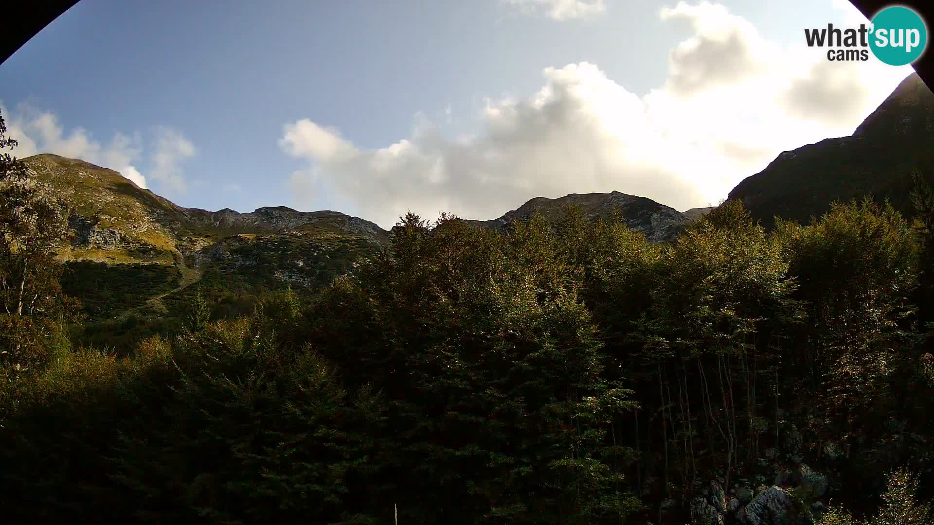 PLANINA RAZOR webcam (1315) | view to Vogel and Globoko
