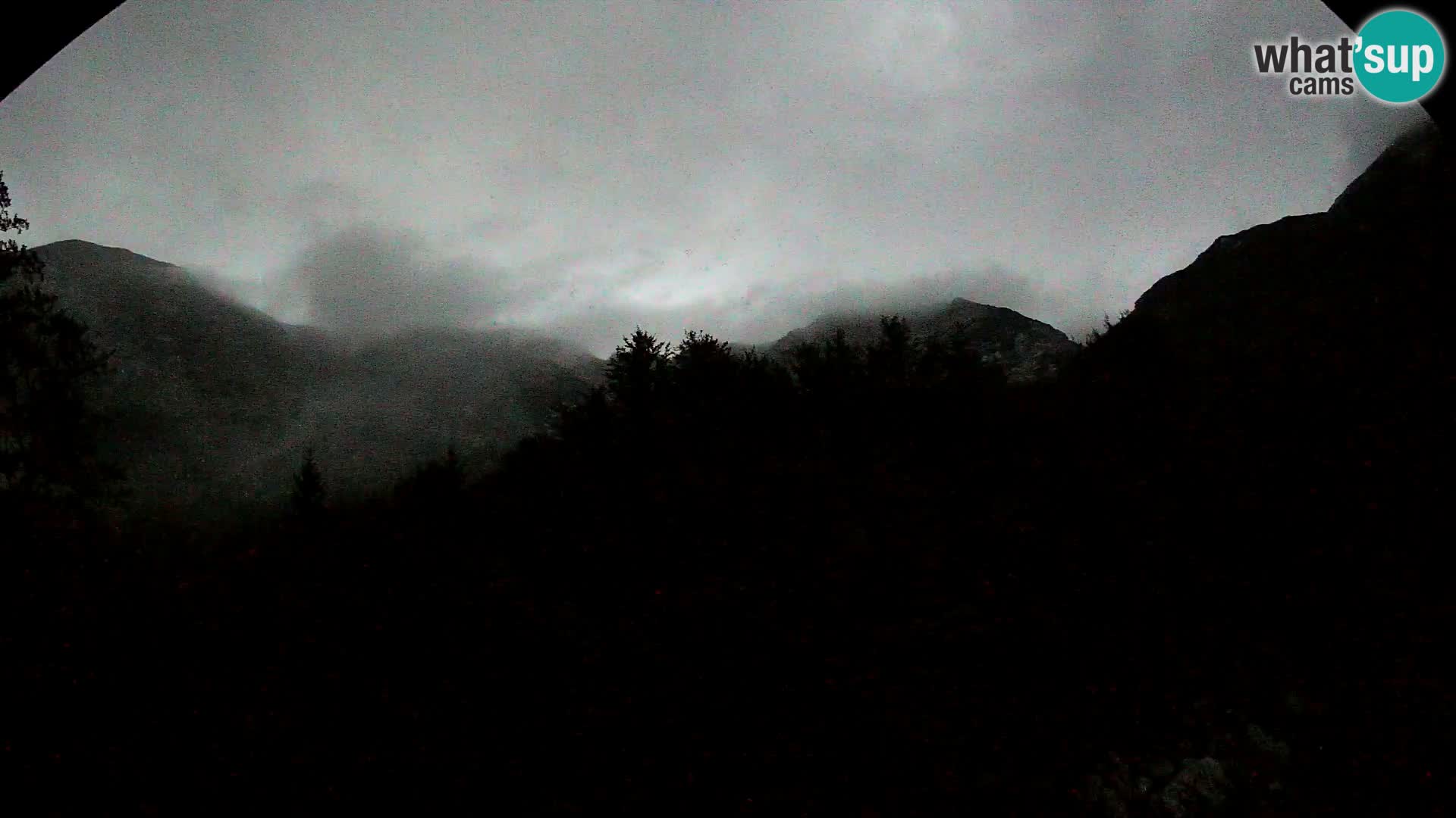 PLANINA RAZOR webcam (1315) | view to Vogel and Globoko