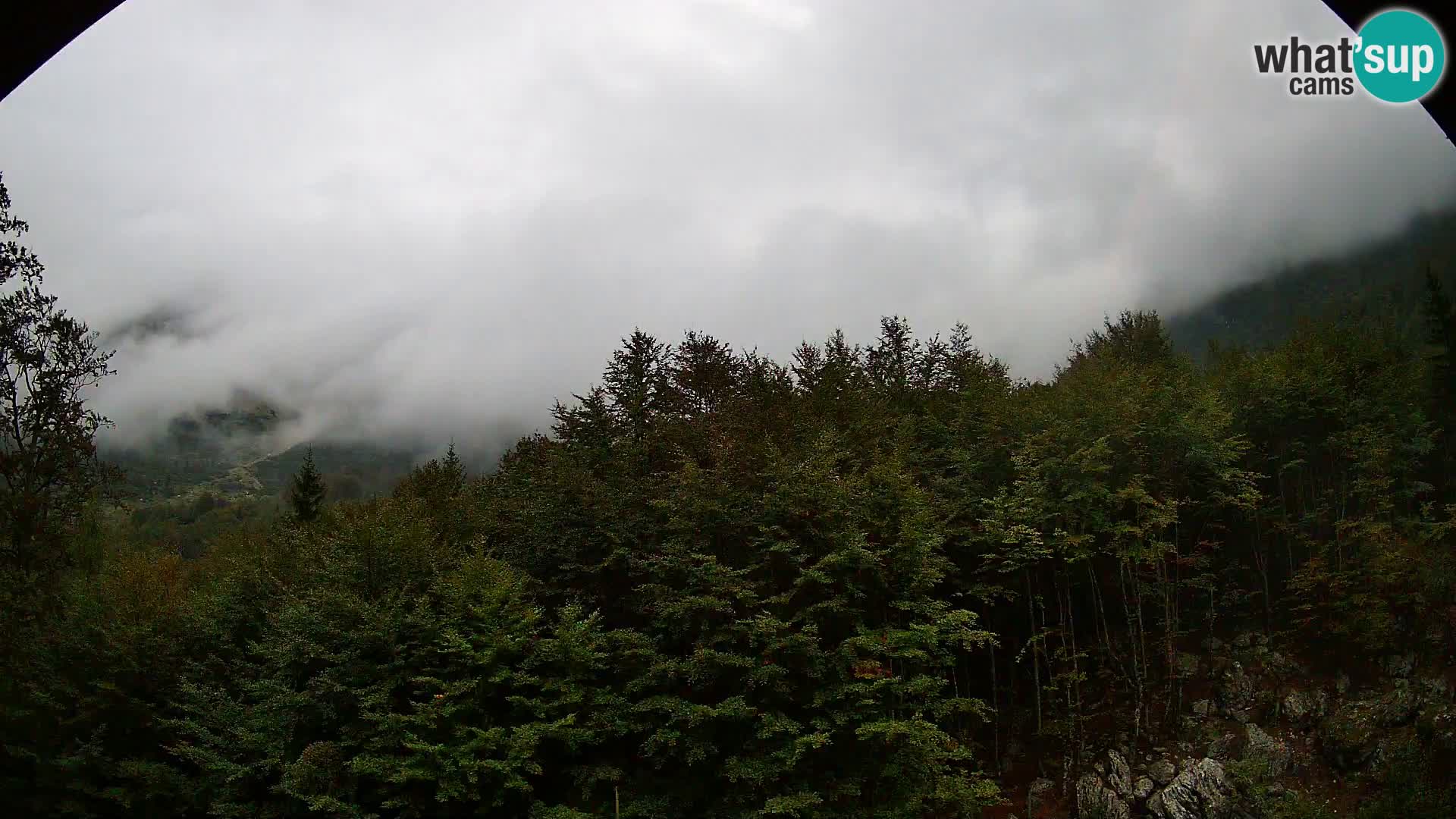 PLANINA RAZOR webcam (1315) | view to Vogel and Globoko