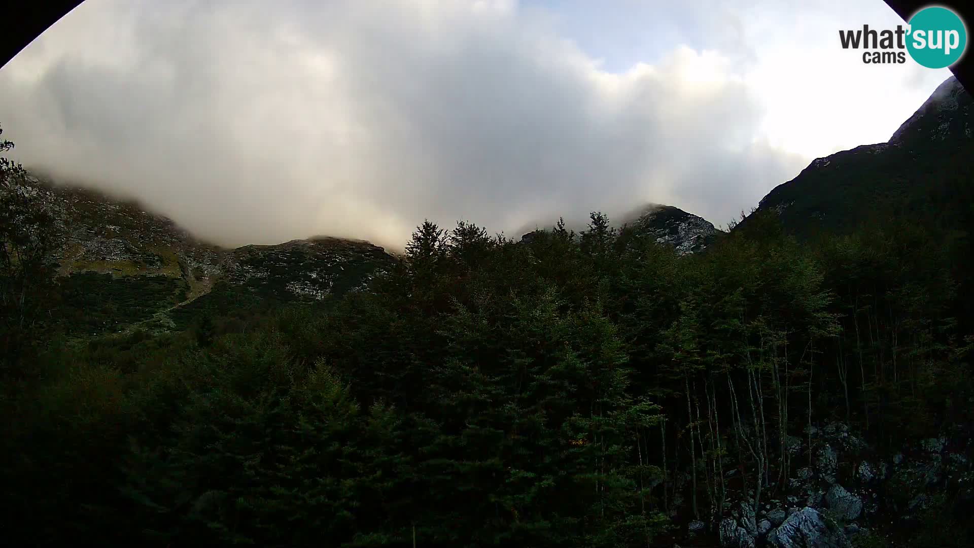 PLANINA RAZOR webcam (1315) | view to Vogel and Globoko