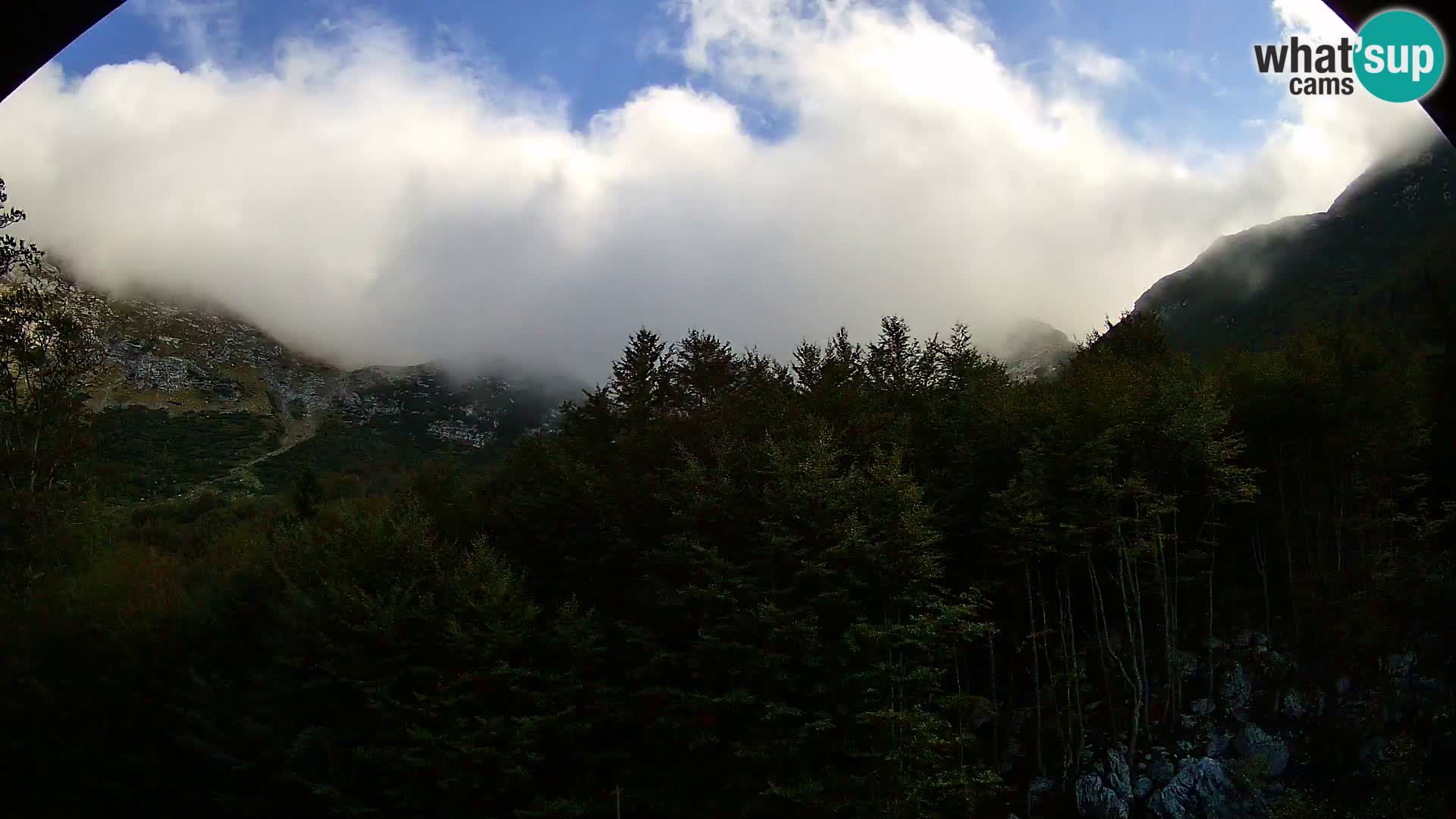 PLANINA RAZOR webcam (1315) | view to Vogel and Globoko