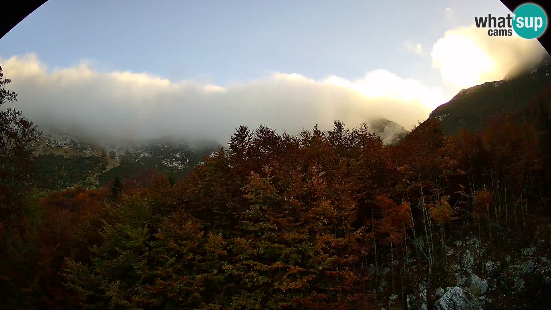PLANINA RAZOR webcam (1315) | view to Vogel and Globoko