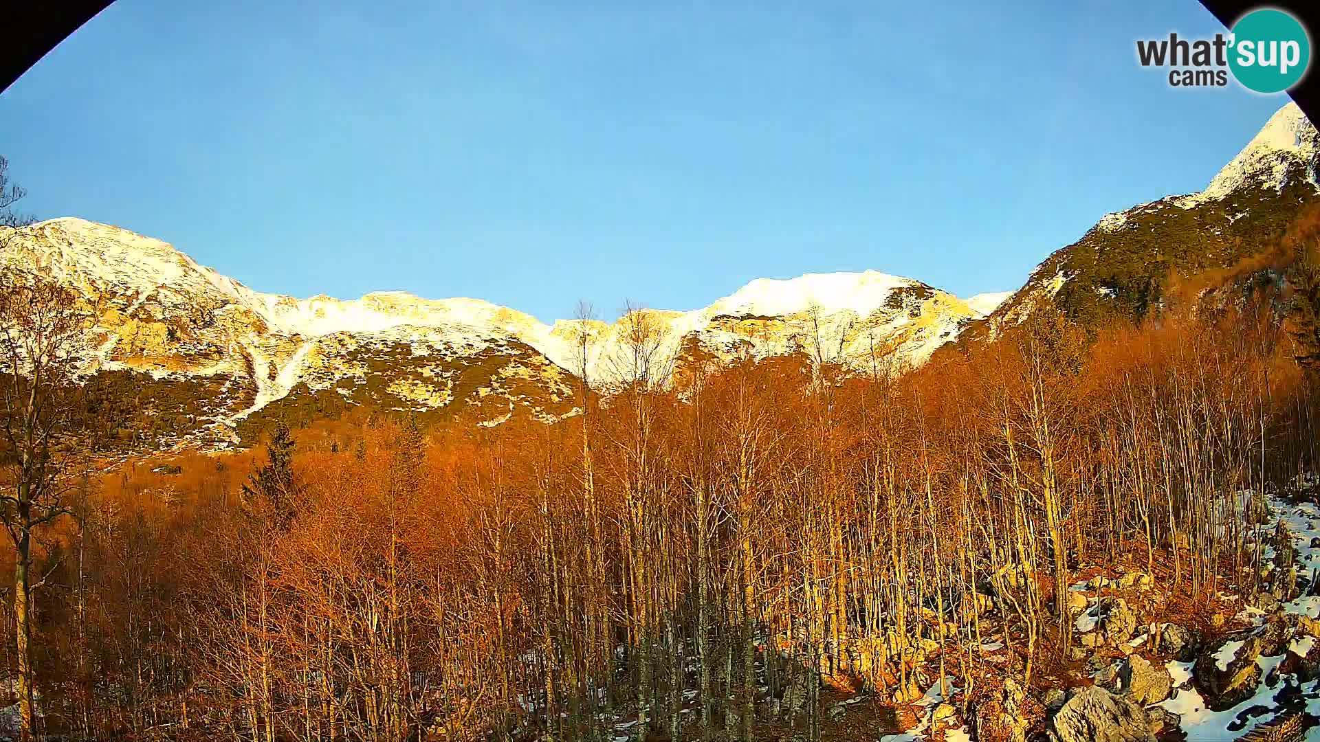 PLANINA RAZOR webcam (1315) | view to Vogel and Globoko