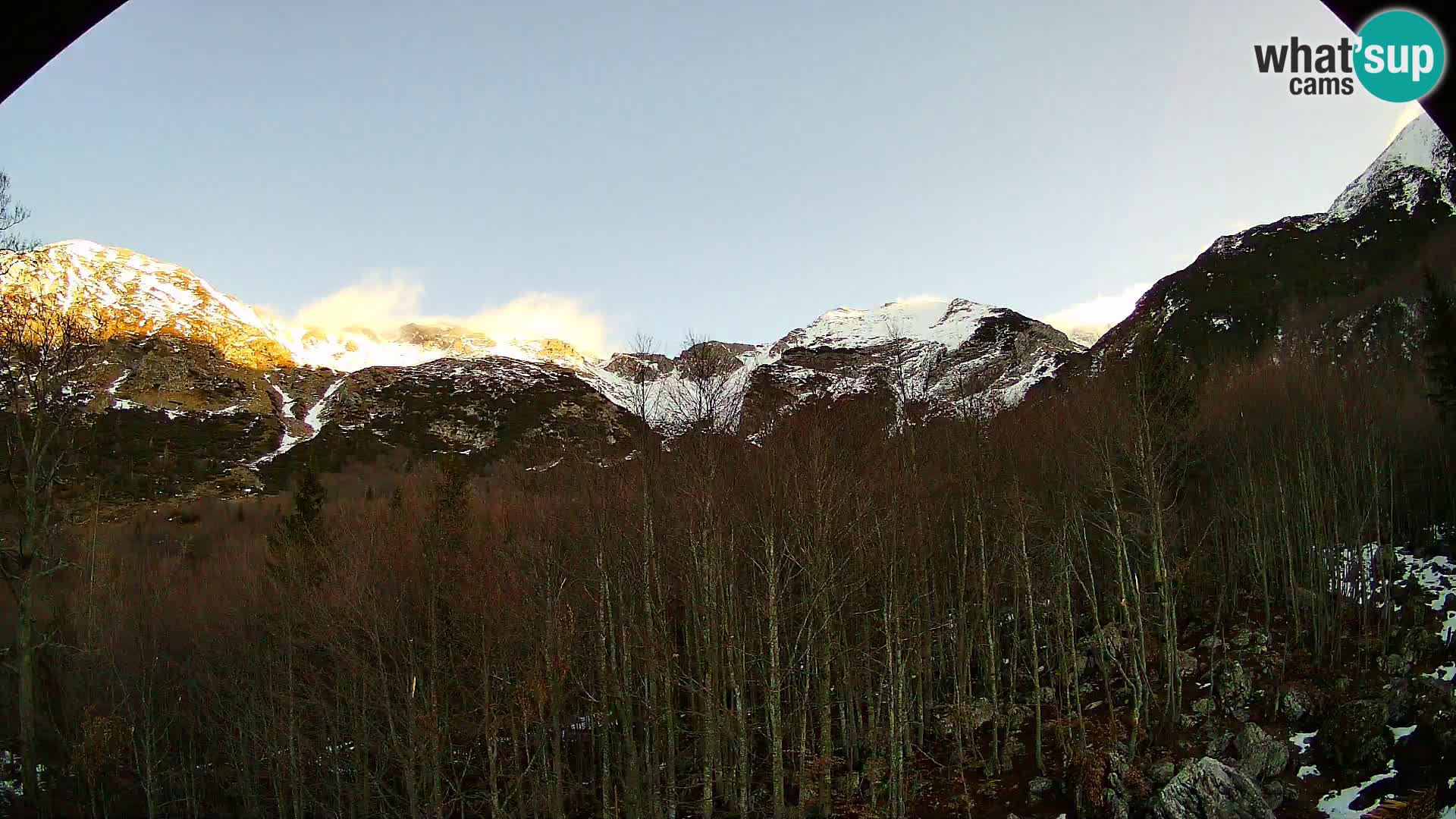 PLANINA RAZOR webcam (1315) | view to Vogel and Globoko