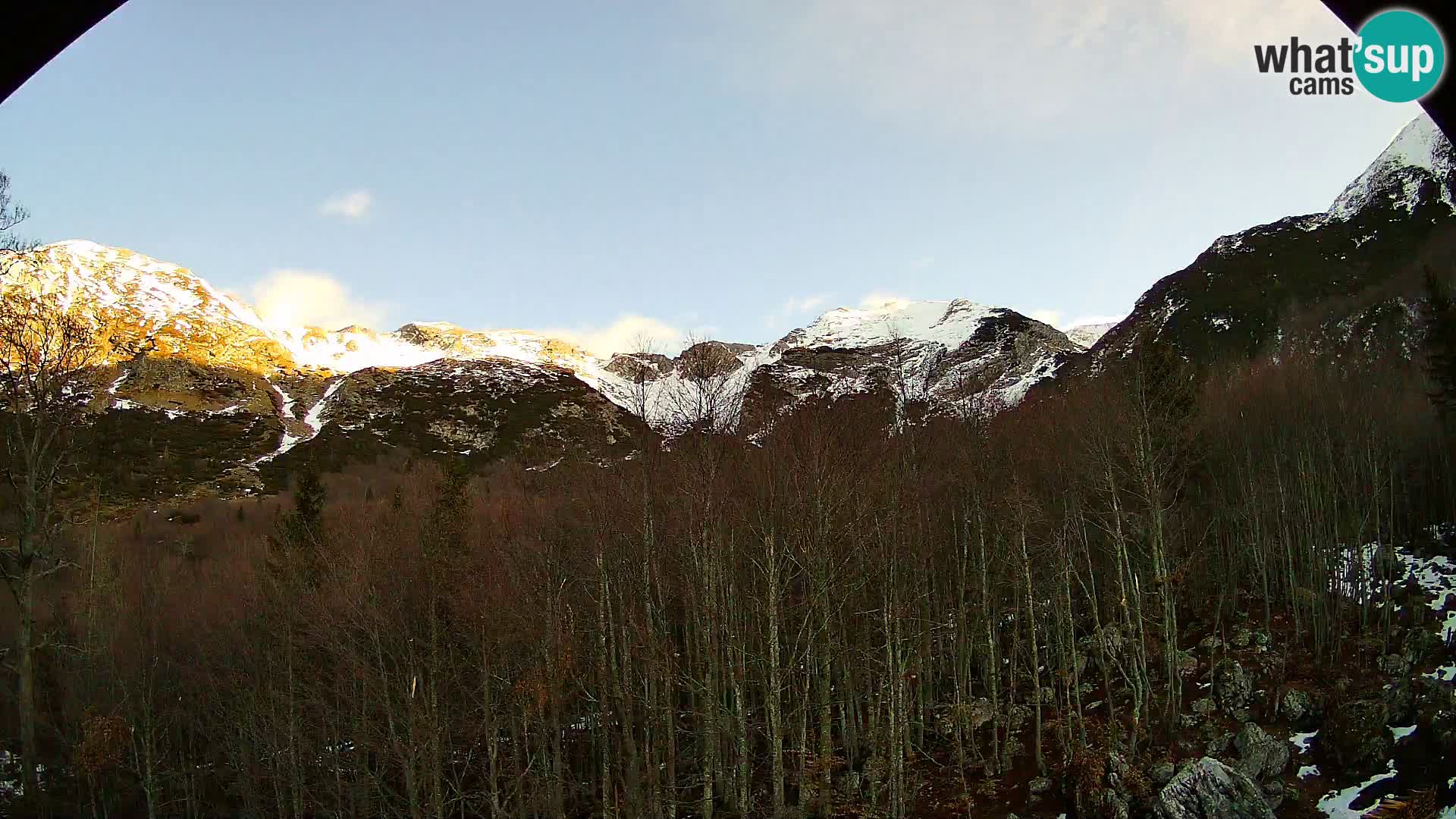 PLANINA RAZOR webcam (1315) | view to Vogel and Globoko