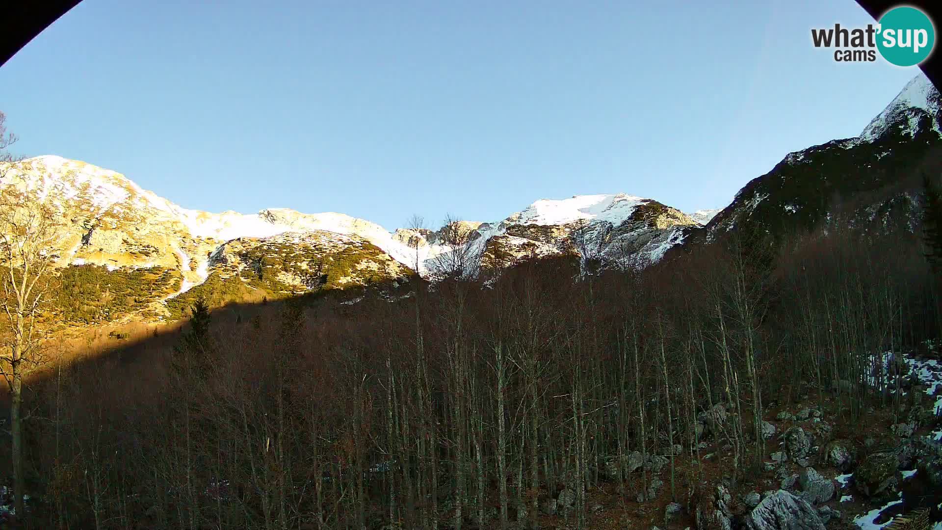 PLANINA RAZOR webcam (1315) | view to Vogel and Globoko