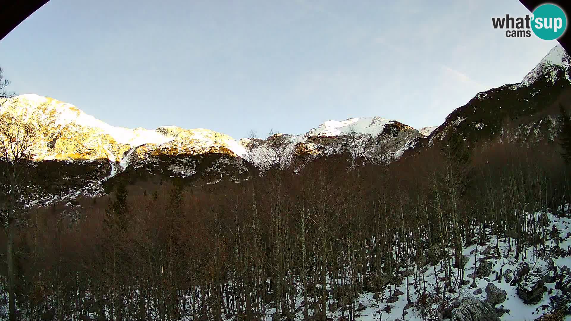 PLANINA RAZOR webcam (1315) | view to Vogel and Globoko