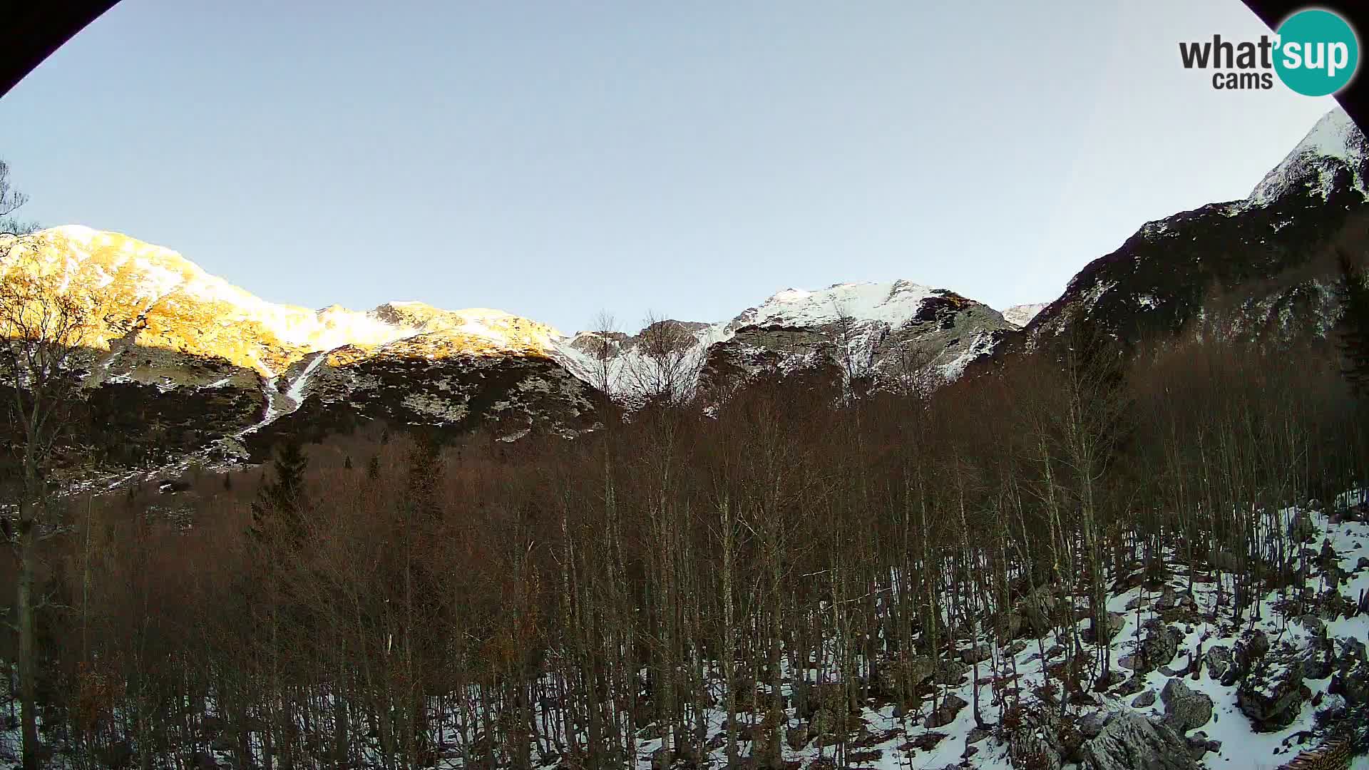 PLANINA RAZOR webcam (1315) | view to Vogel and Globoko