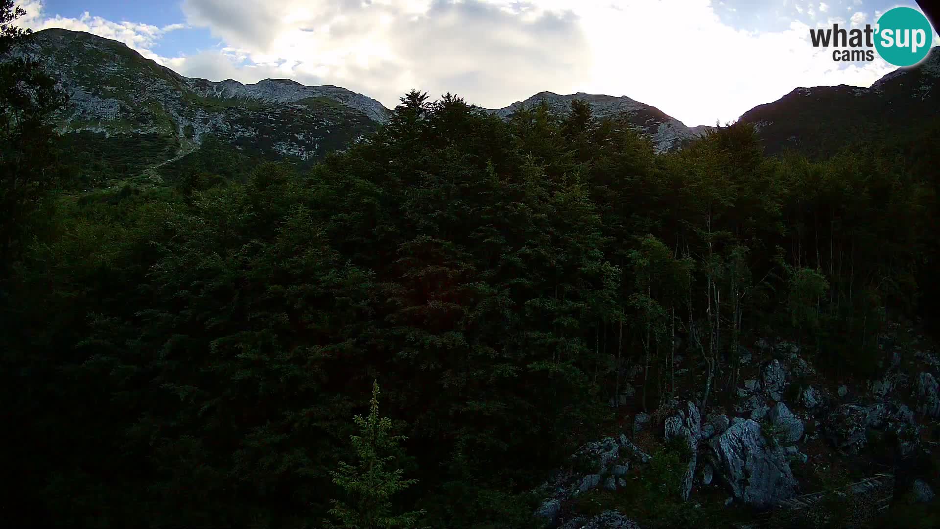 PLANINA RAZOR webcam (1315) | view to Vogel and Globoko
