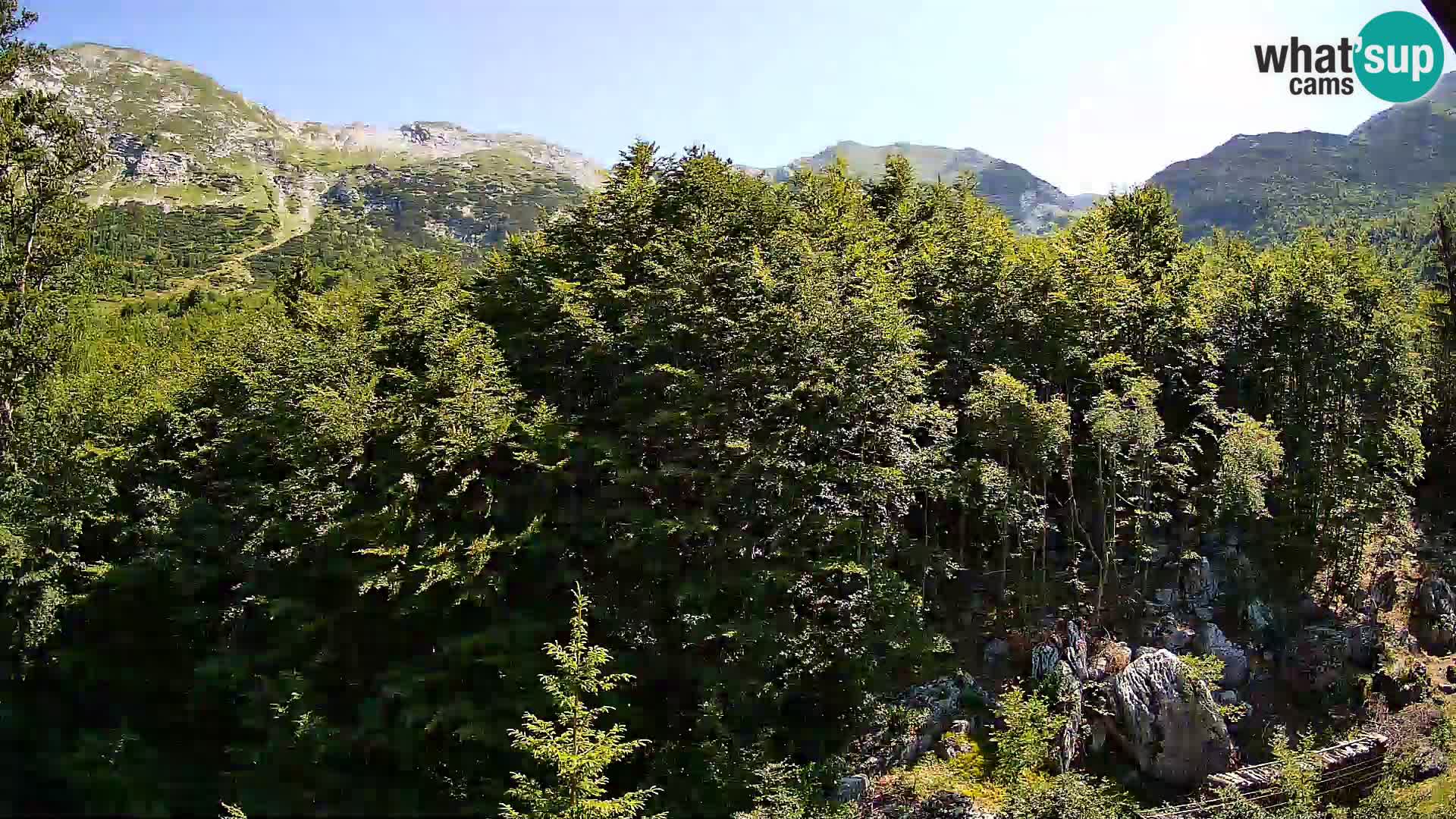 PLANINA RAZOR webcam (1315) | view to Vogel and Globoko