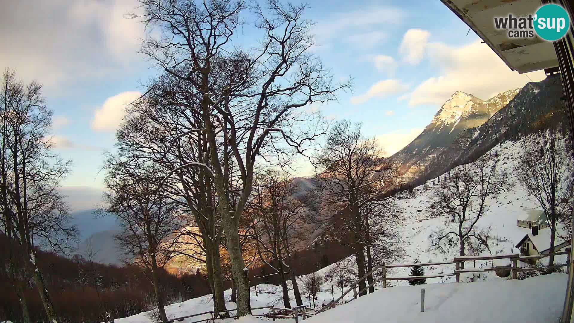 Planina Razor Bergütte Webcam (1315) | Blick auf Tolminski Migovec