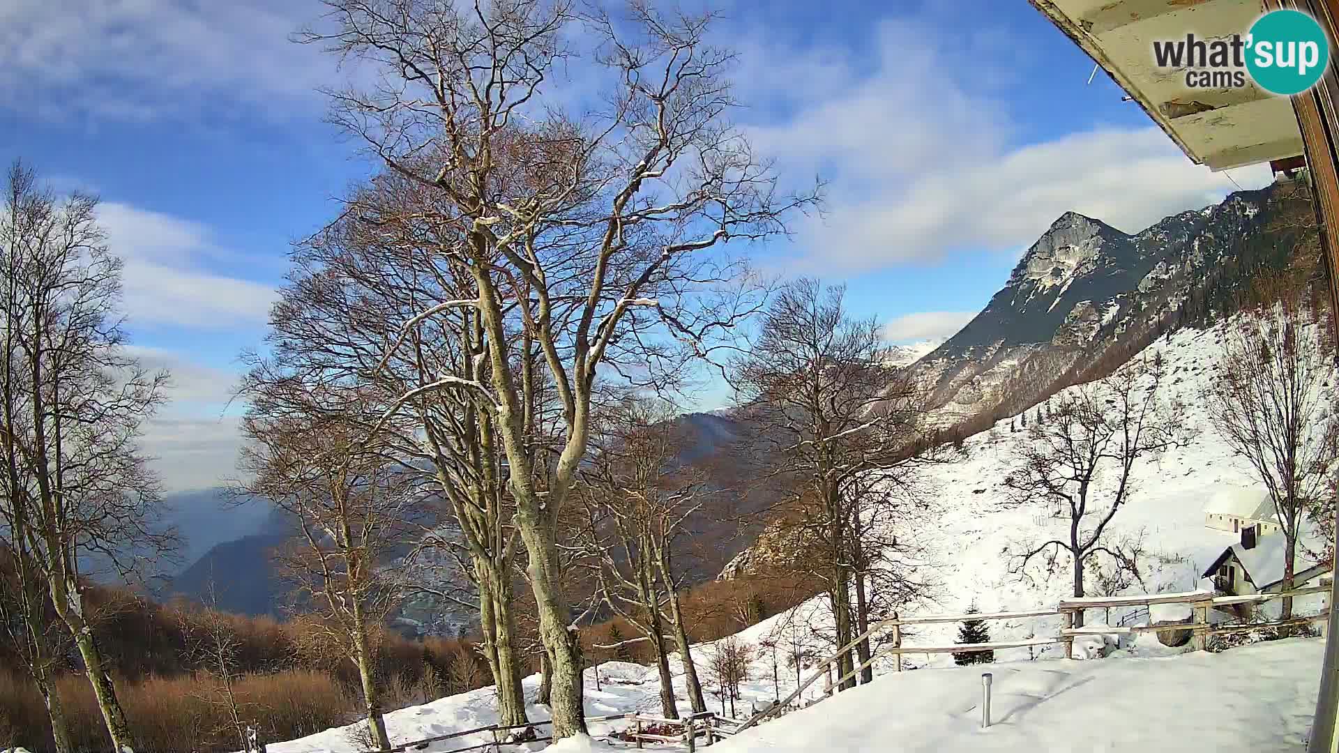 Planinarski dom na planini Razor (1315) | Pogled na Tolminski Migovec