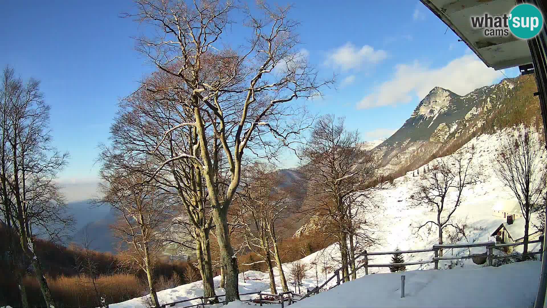 Planina Razor Bergütte Webcam (1315) | Blick auf Tolminski Migovec