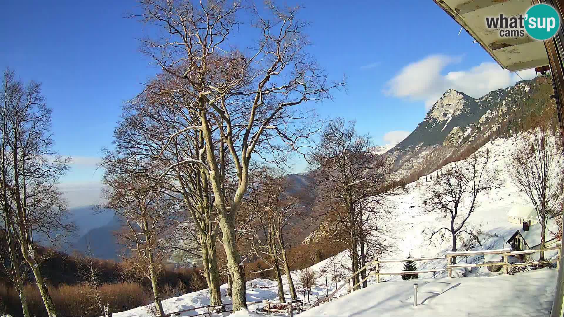 Planina Razor Bergütte Webcam (1315) | Blick auf Tolminski Migovec