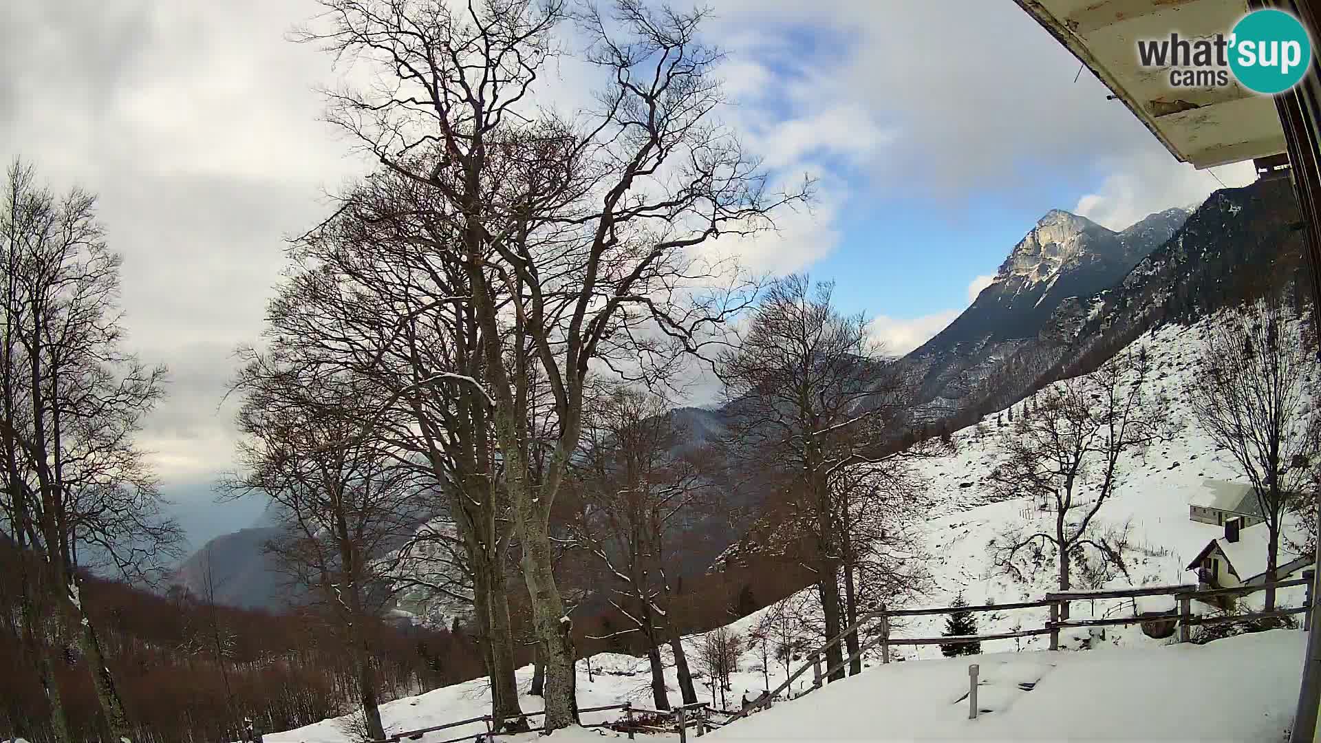 Baita di montagna Planina Razor webcam (1315) | vista su Tolminski Migovec