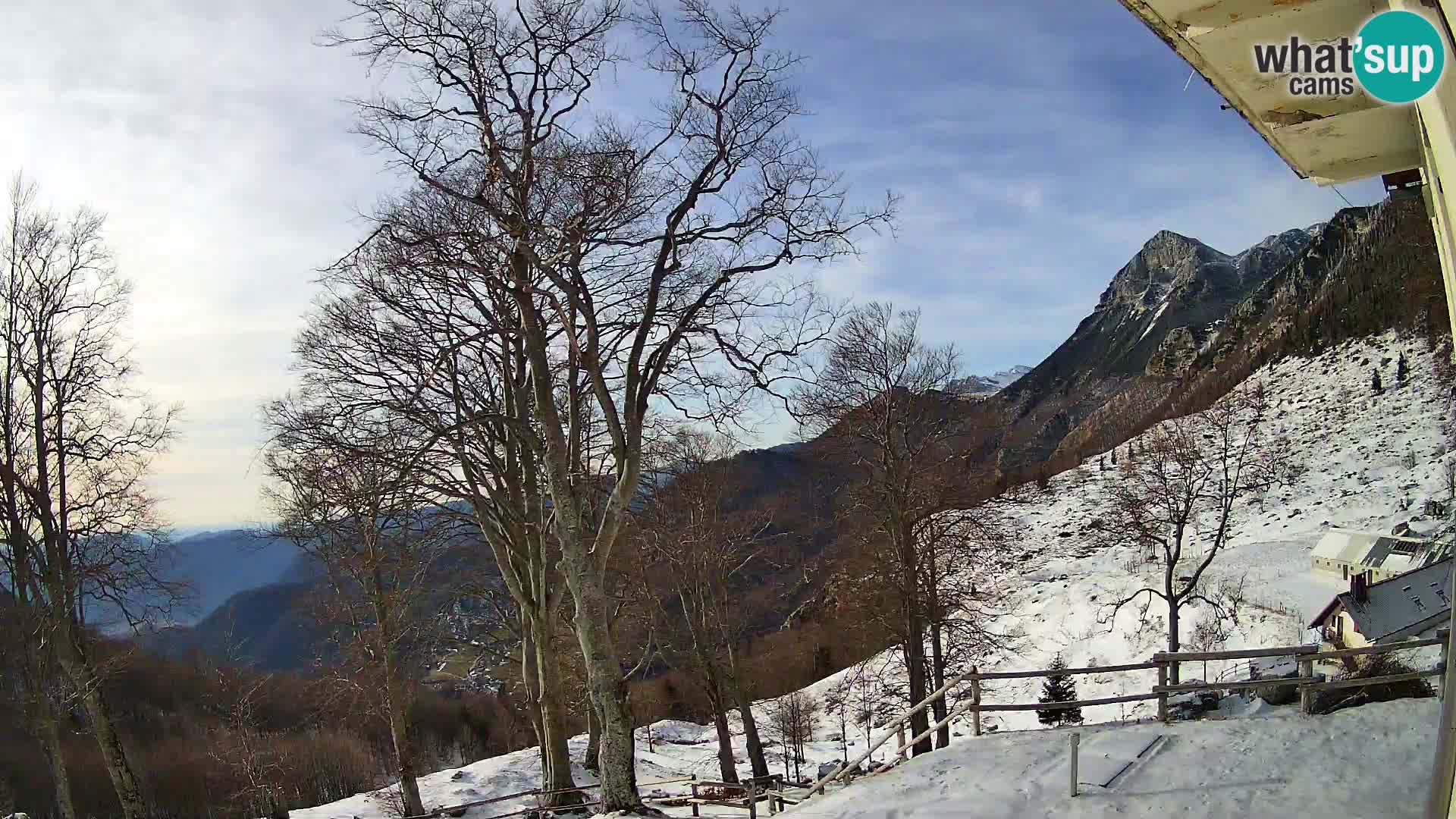 Planina Razor Bergütte Webcam (1315) | Blick auf Tolminski Migovec