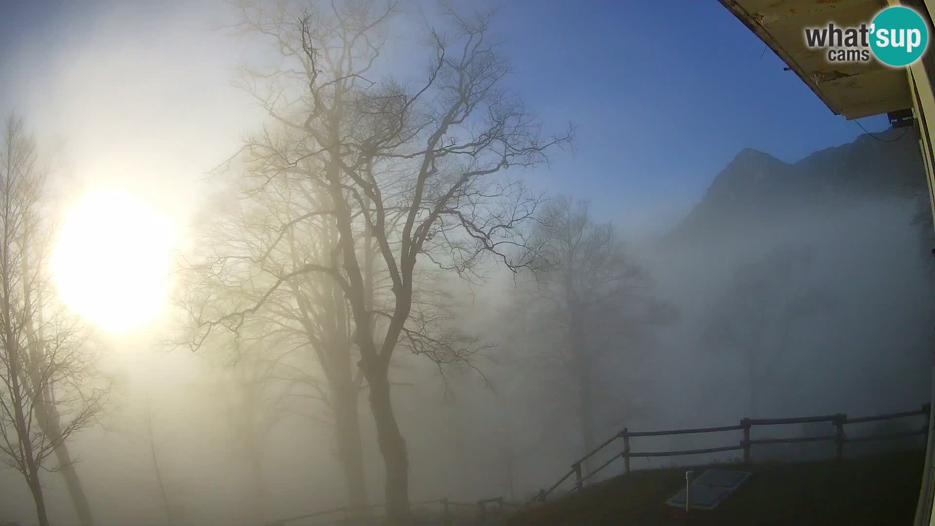 Baita di montagna Planina Razor webcam (1315) | vista su Tolminski Migovec