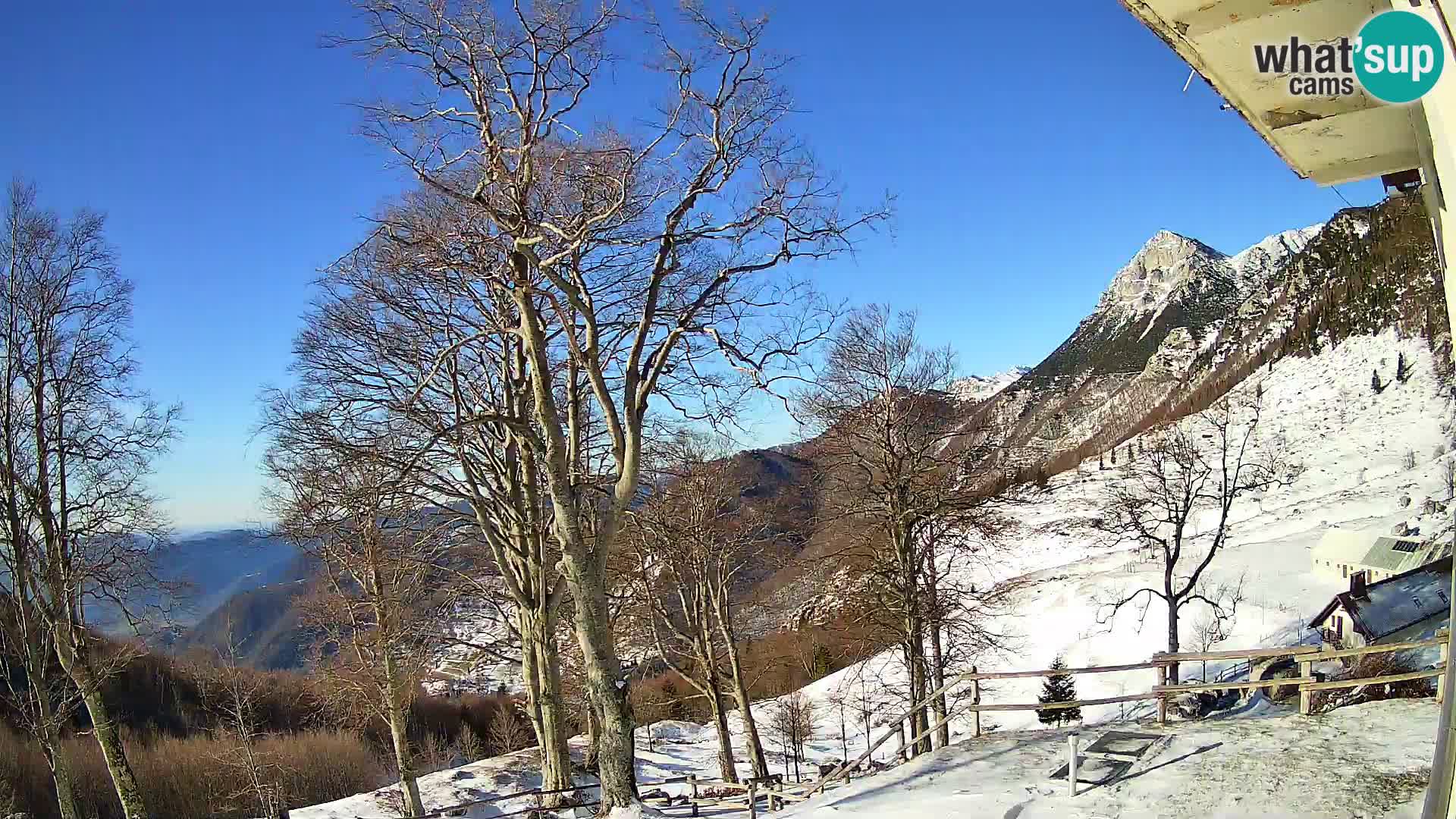 Refuge de la montagne Planina Razor caméra en direct (1315) | vue sur Tolminski Migovec