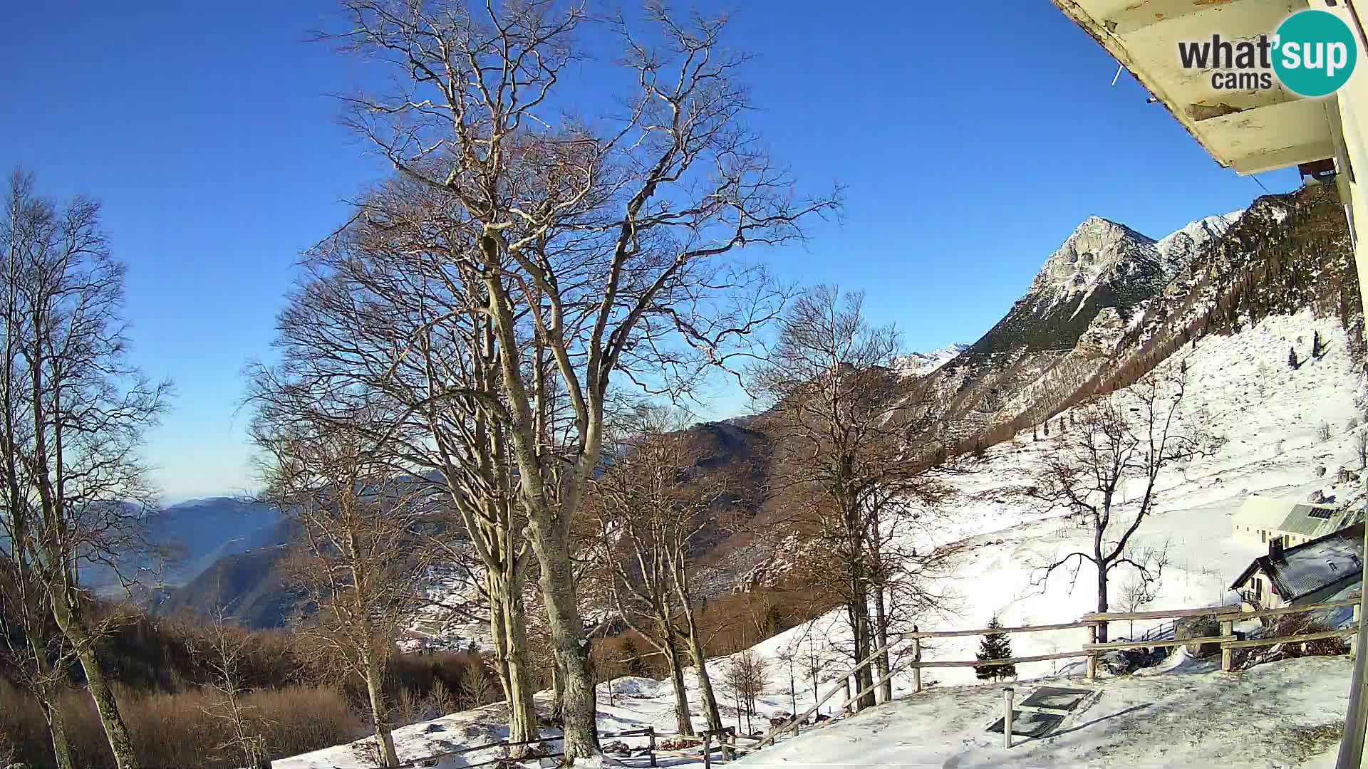 Refuge de la montagne Planina Razor caméra en direct (1315) | vue sur Tolminski Migovec