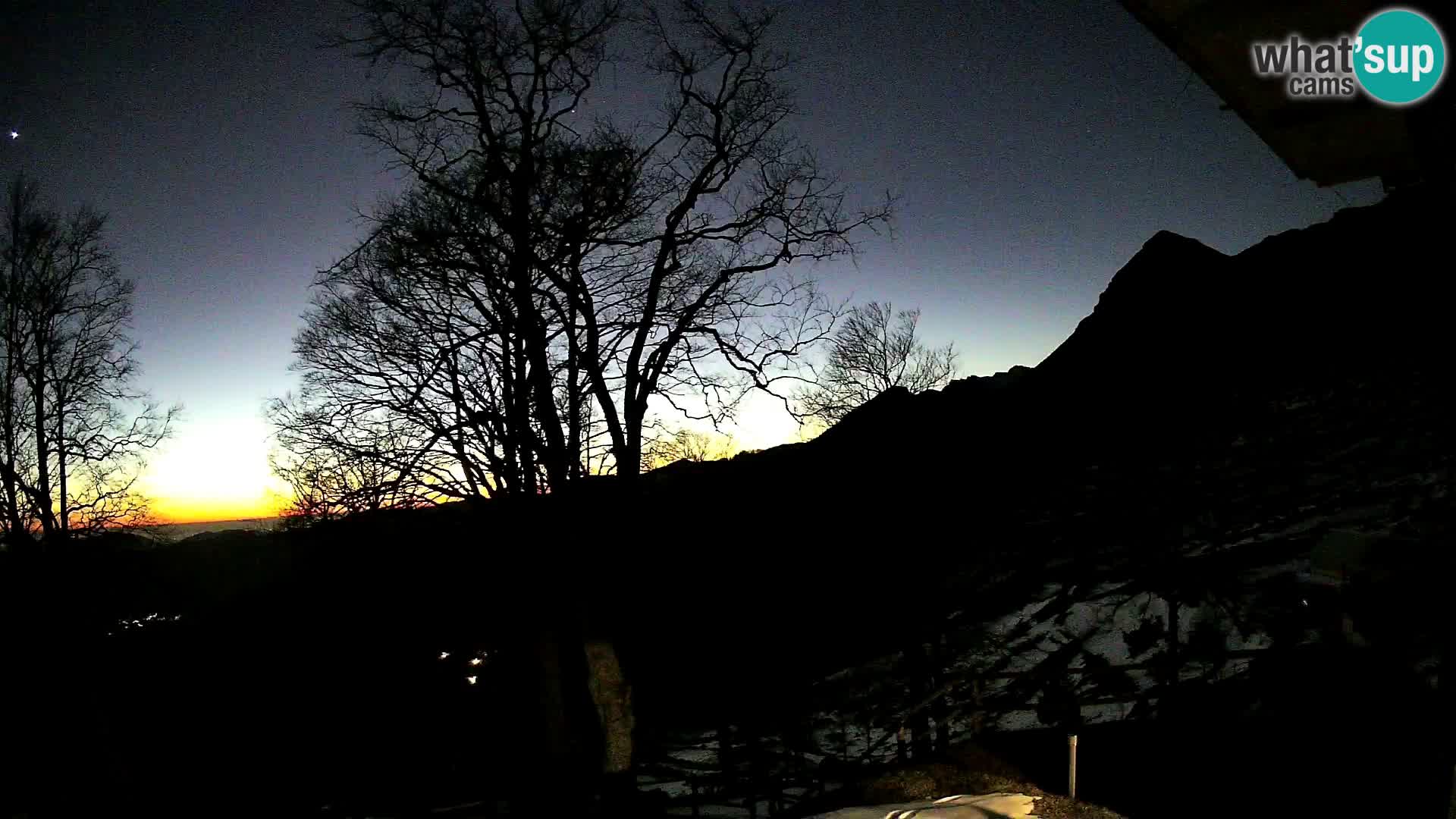 Refuge de la montagne Planina Razor caméra en direct (1315) | vue sur Tolminski Migovec