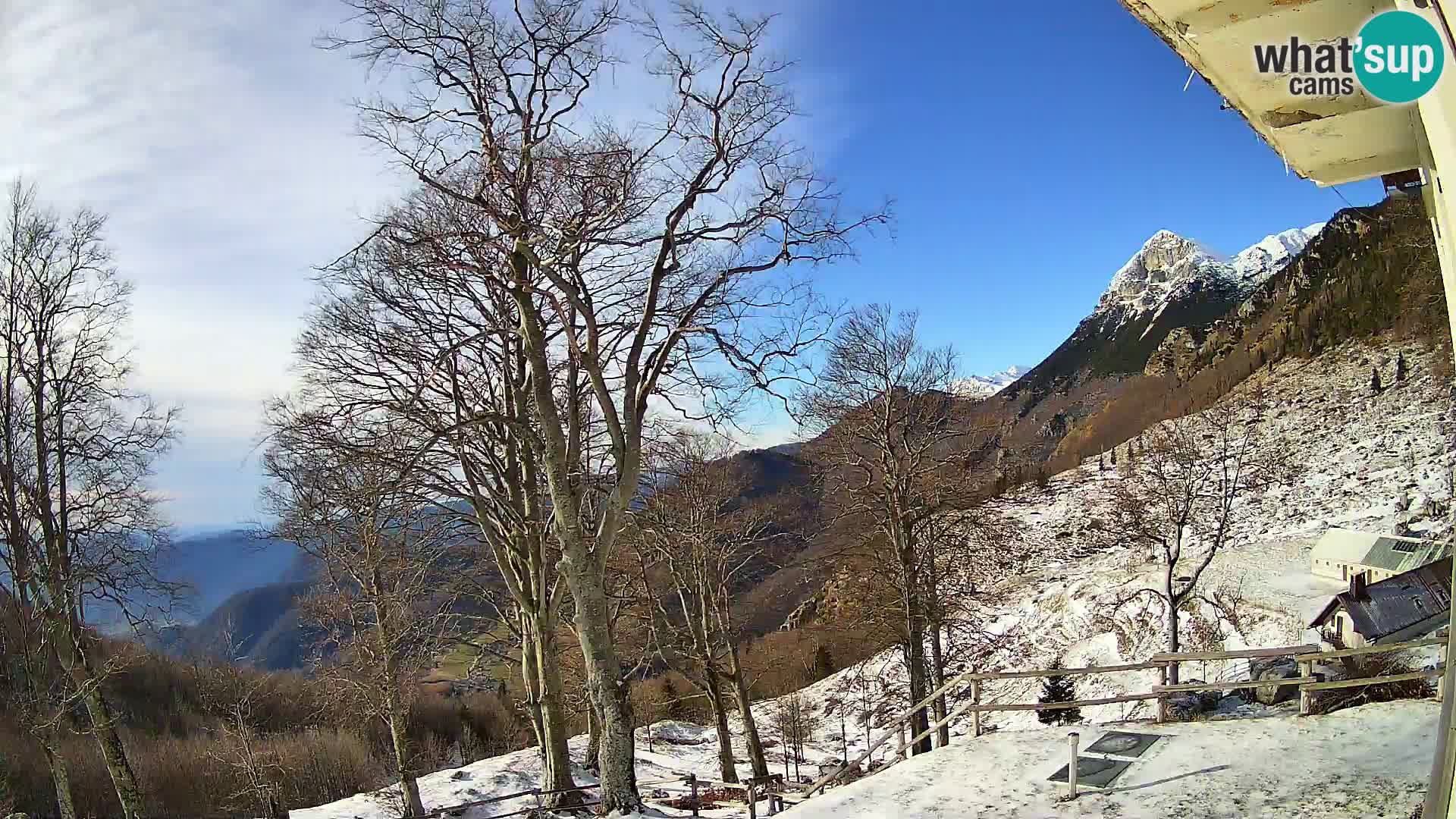 Refuge de la montagne Planina Razor caméra en direct (1315) | vue sur Tolminski Migovec