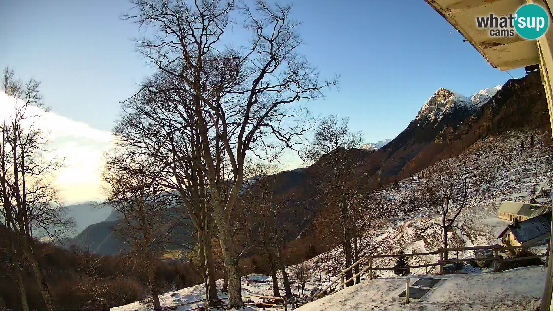 Planina Razor Mountain Hut live cam (1315) | view to Tolminski Migovec