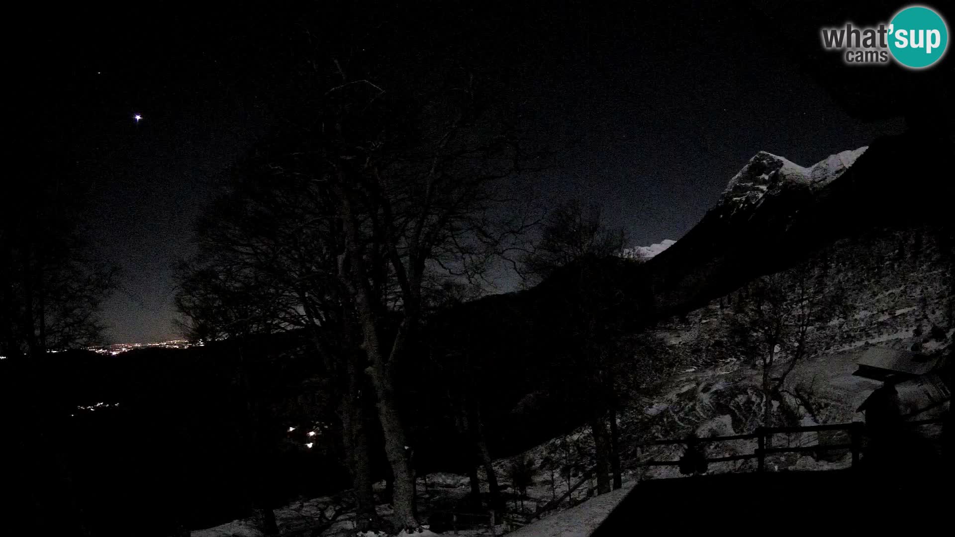 Refuge de la montagne Planina Razor caméra en direct (1315) | vue sur Tolminski Migovec