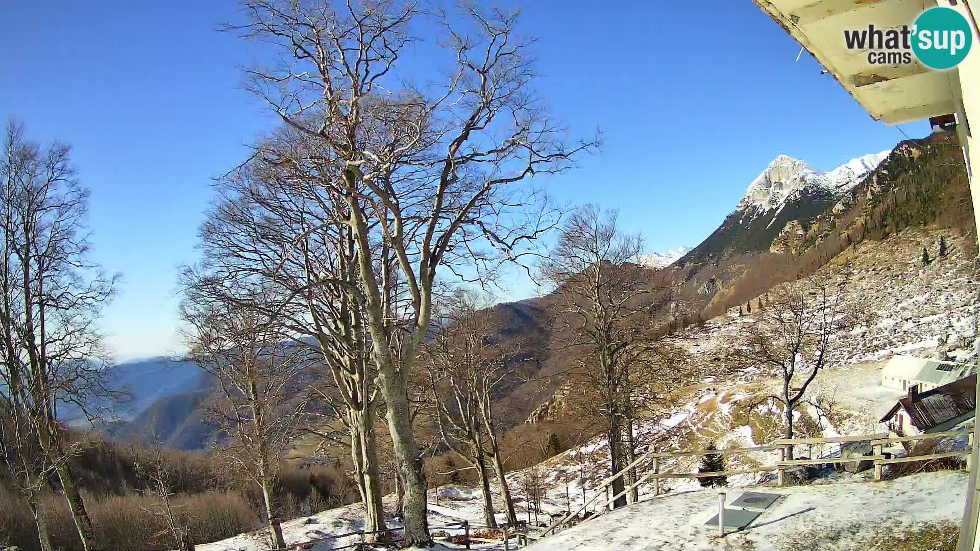 Refuge de la montagne Planina Razor caméra en direct (1315) | vue sur Tolminski Migovec