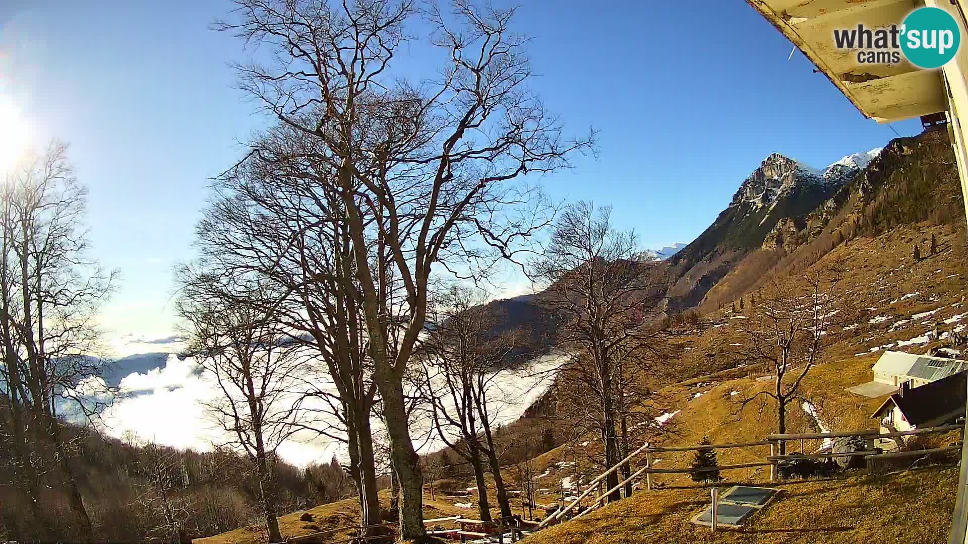 Refuge de la montagne Planina Razor caméra en direct (1315) | vue sur Tolminski Migovec