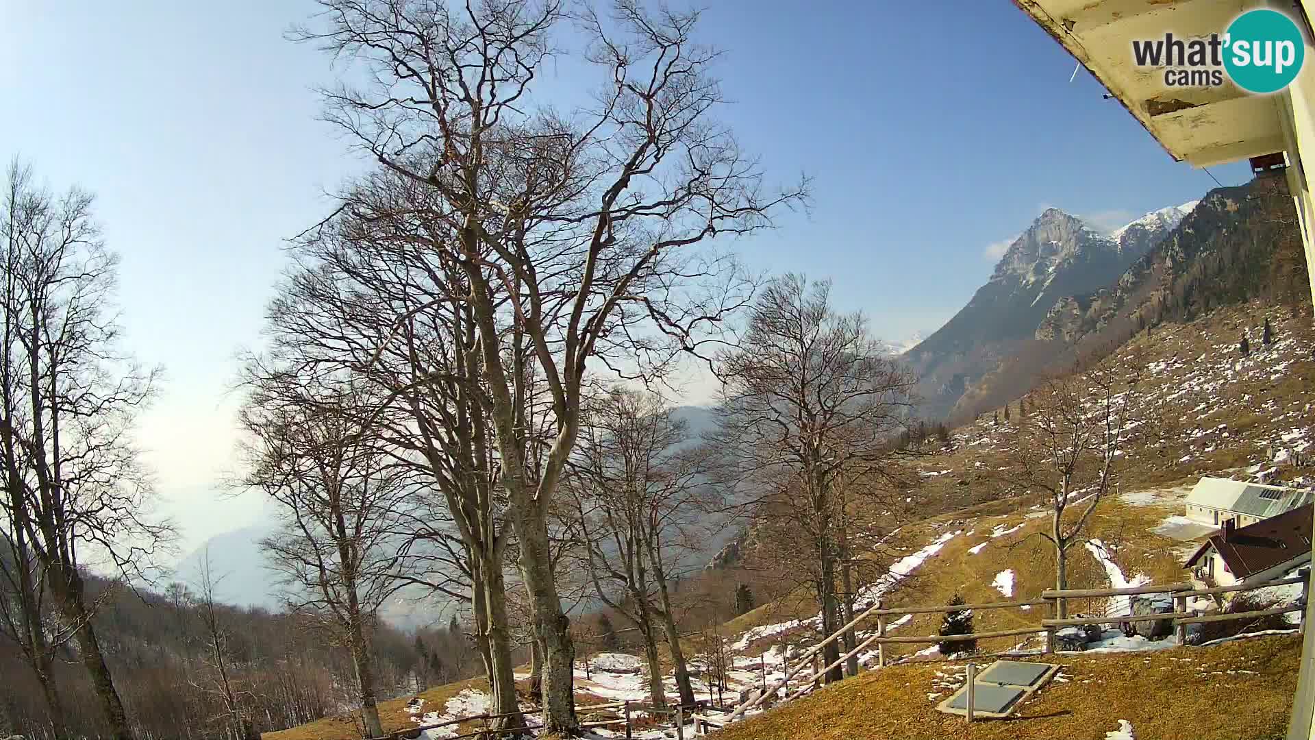 Refuge de la montagne Planina Razor caméra en direct (1315) | vue sur Tolminski Migovec