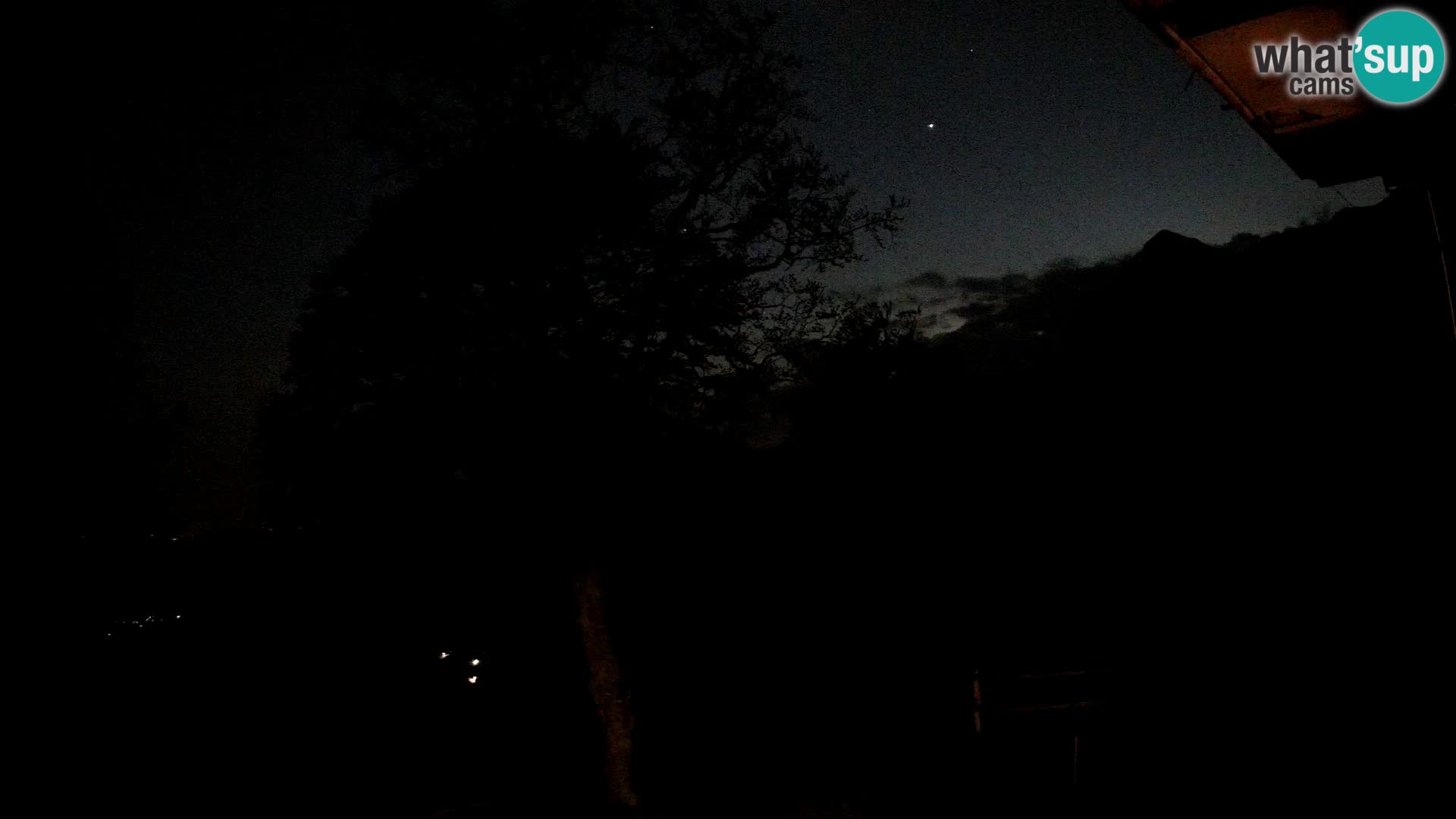 Refuge de la montagne Planina Razor caméra en direct (1315) | vue sur Tolminski Migovec