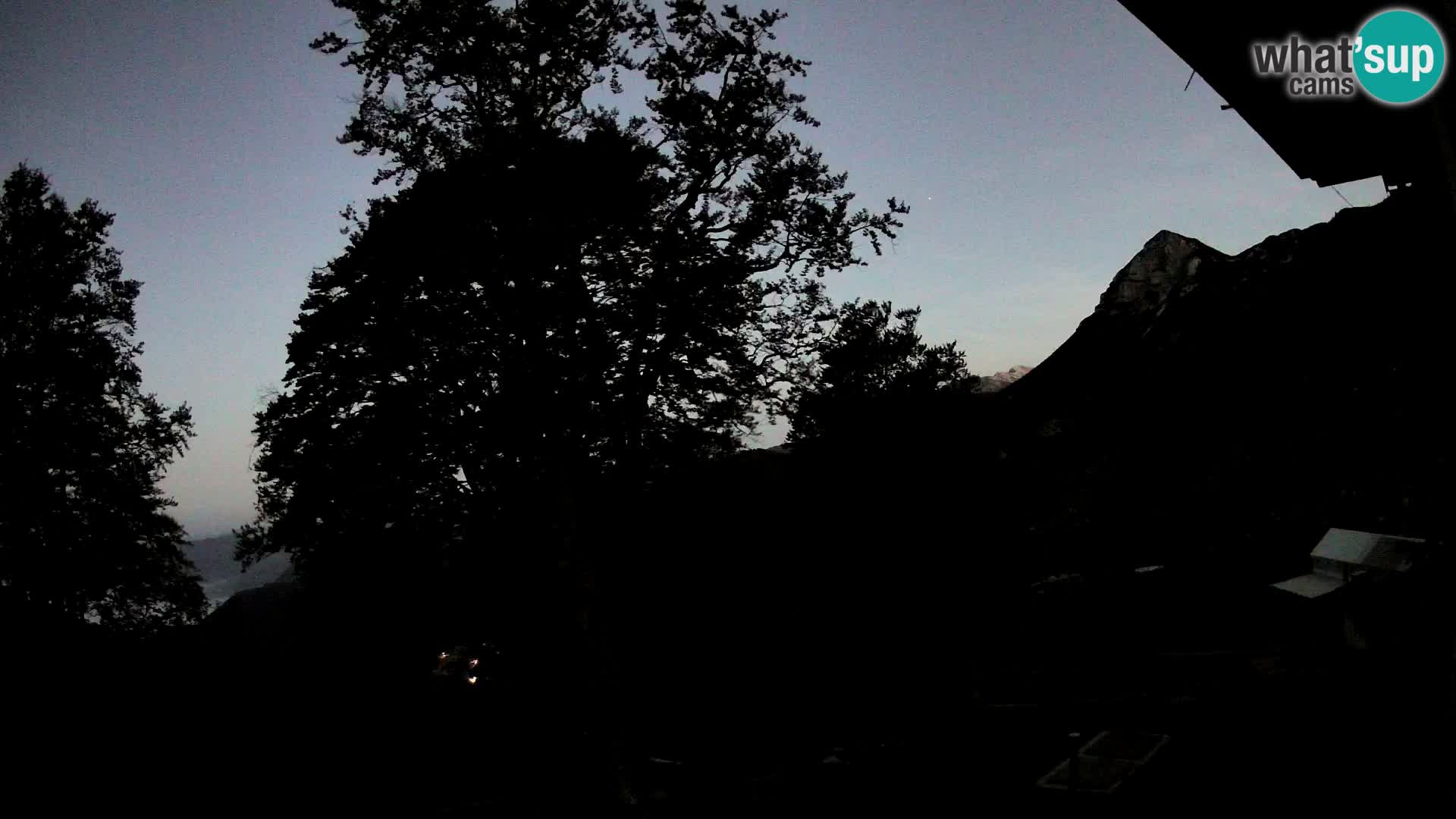 Baita di montagna Planina Razor webcam (1315) | vista su Tolminski Migovec