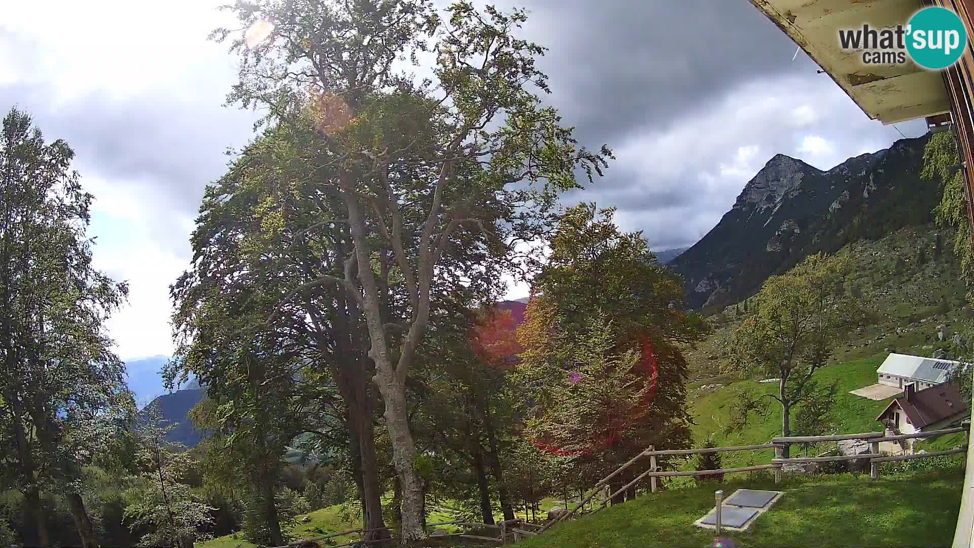 Planina Razor Mountain Hut live cam (1315) | view to Tolminski Migovec