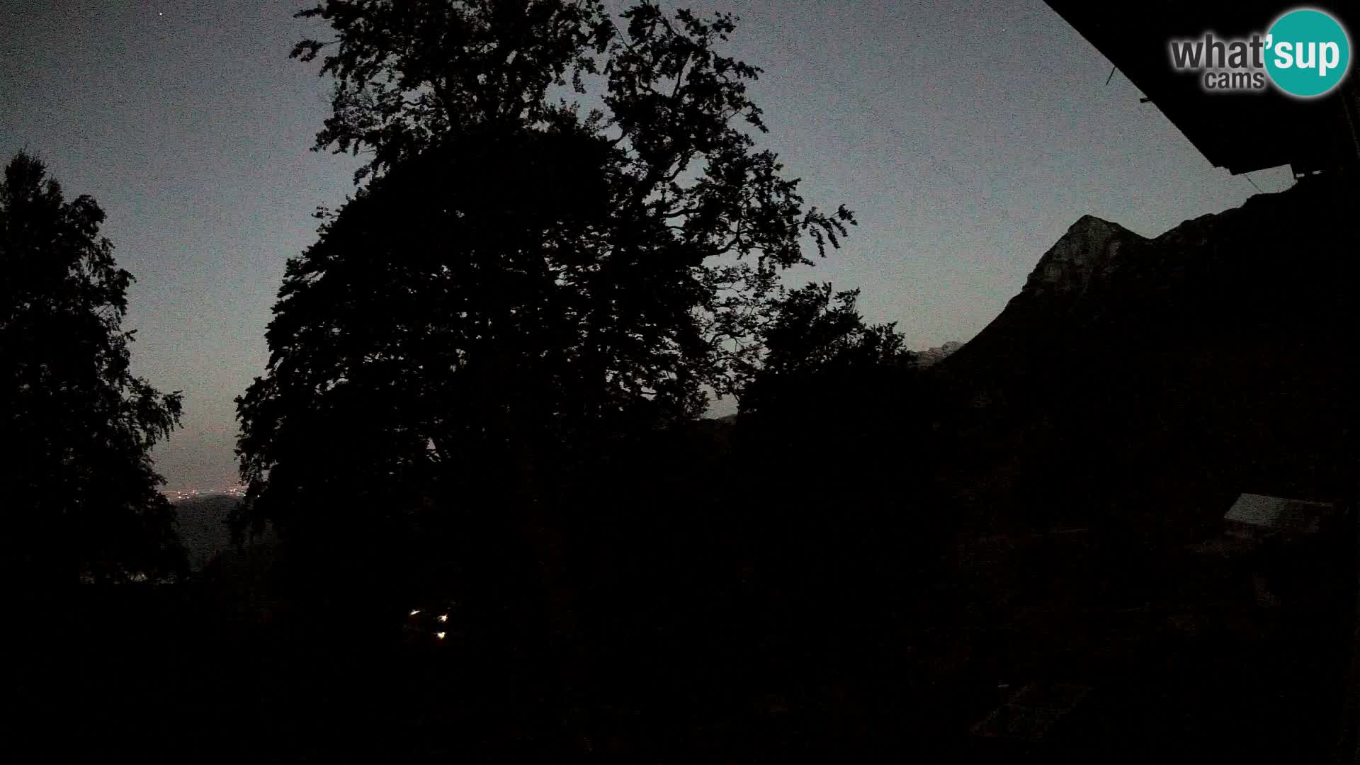 Baita di montagna Planina Razor webcam (1315) | vista su Tolminski Migovec