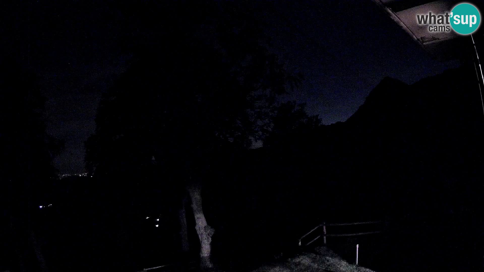Planina Razor Bergütte Webcam (1315) | Blick auf Tolminski Migovec