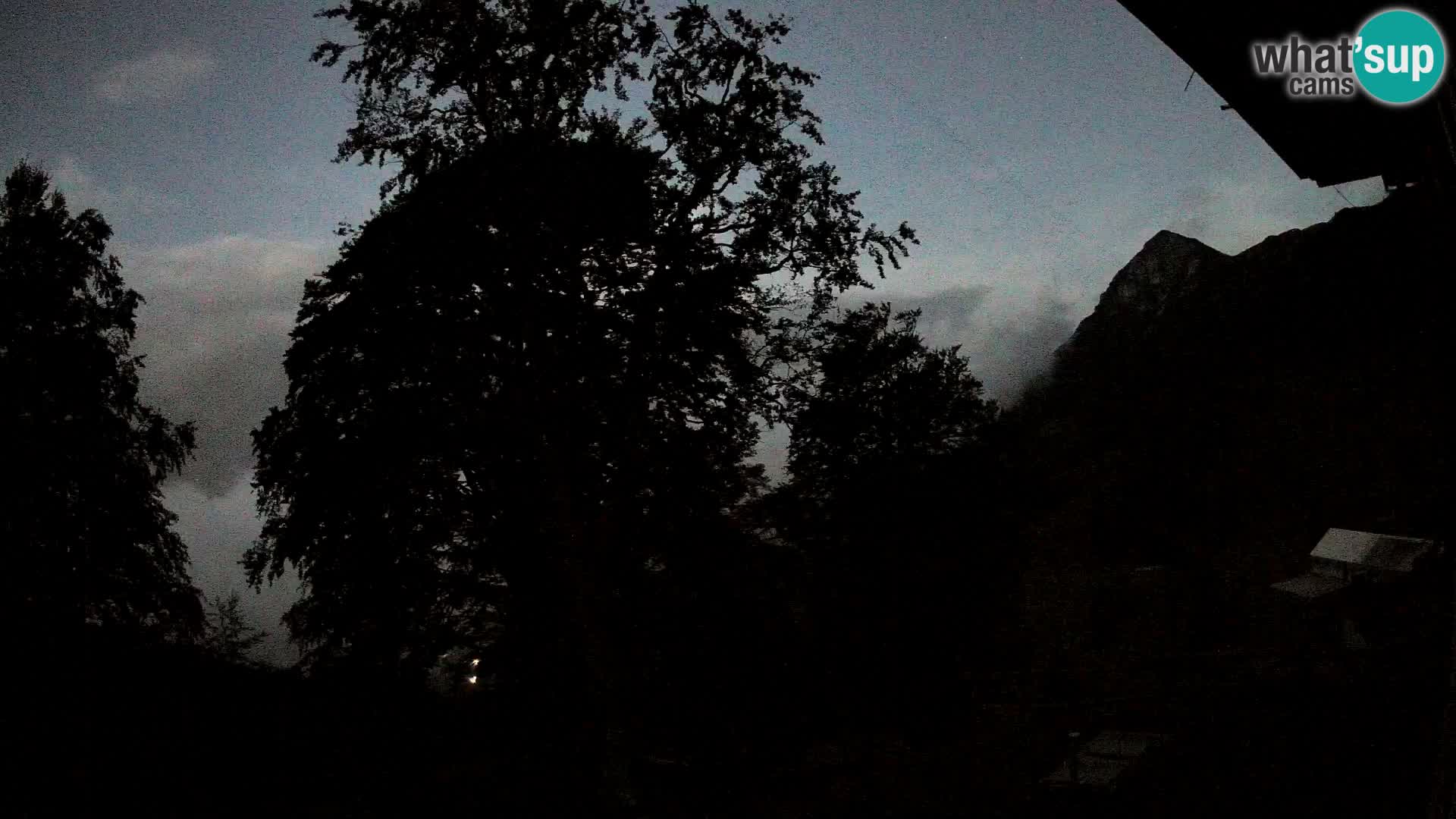 Planina Razor Mountain Hut live cam (1315) | view to Tolminski Migovec