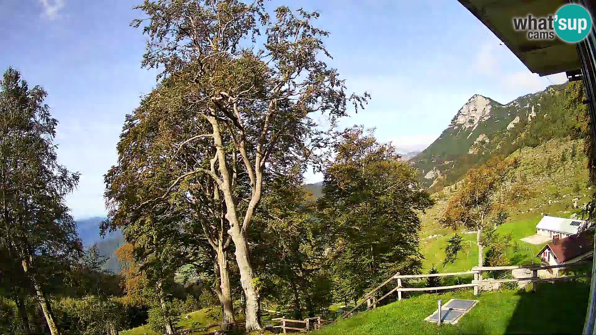 Refuge de la montagne Planina Razor caméra en direct (1315) | vue sur Tolminski Migovec