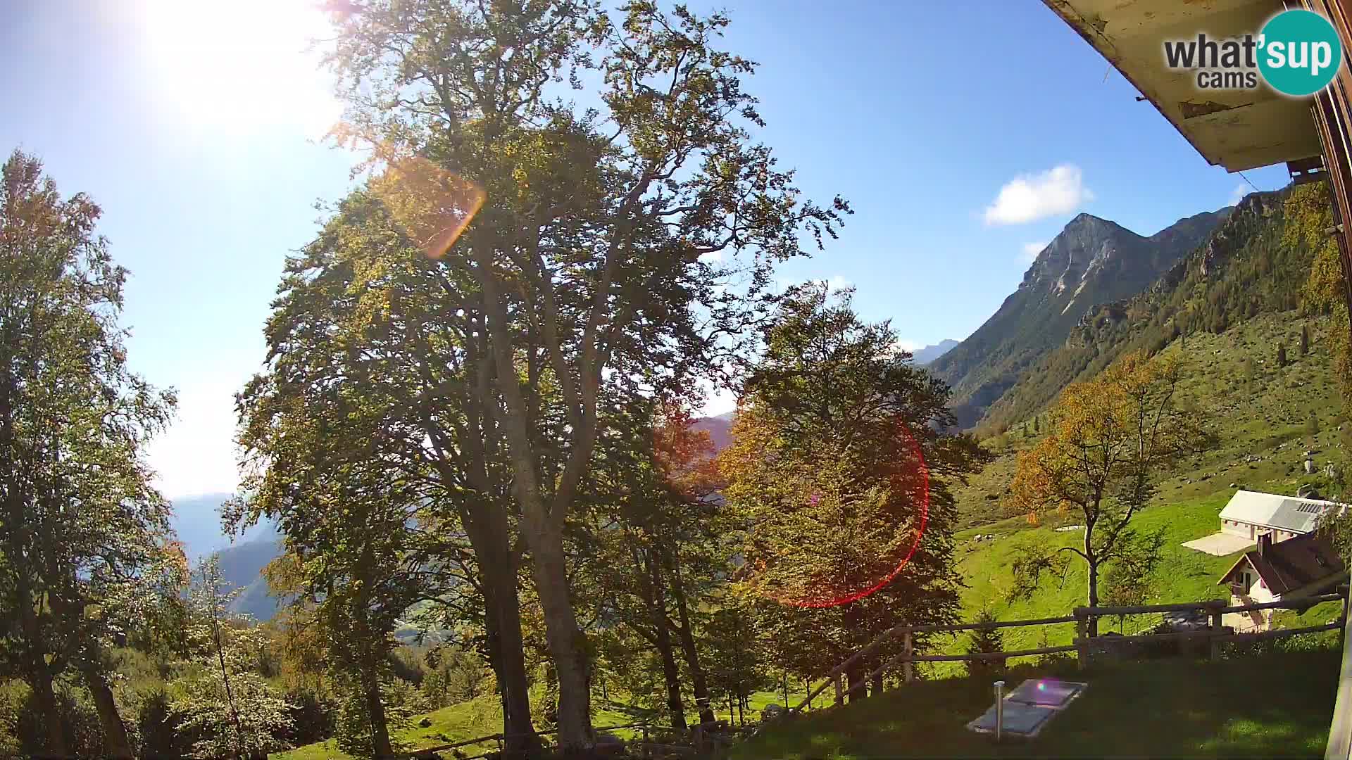 Refuge de la montagne Planina Razor caméra en direct (1315) | vue sur Tolminski Migovec