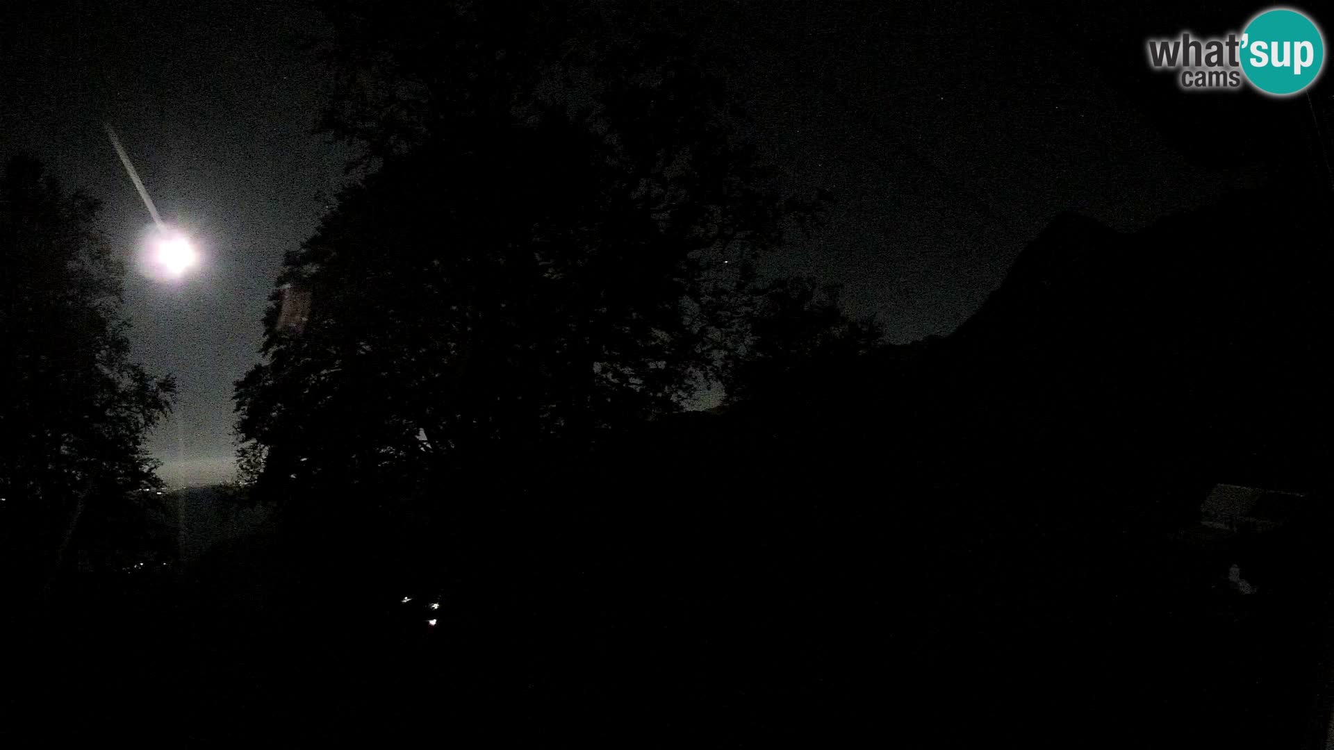Planina Razor Bergütte Webcam (1315) | Blick auf Tolminski Migovec