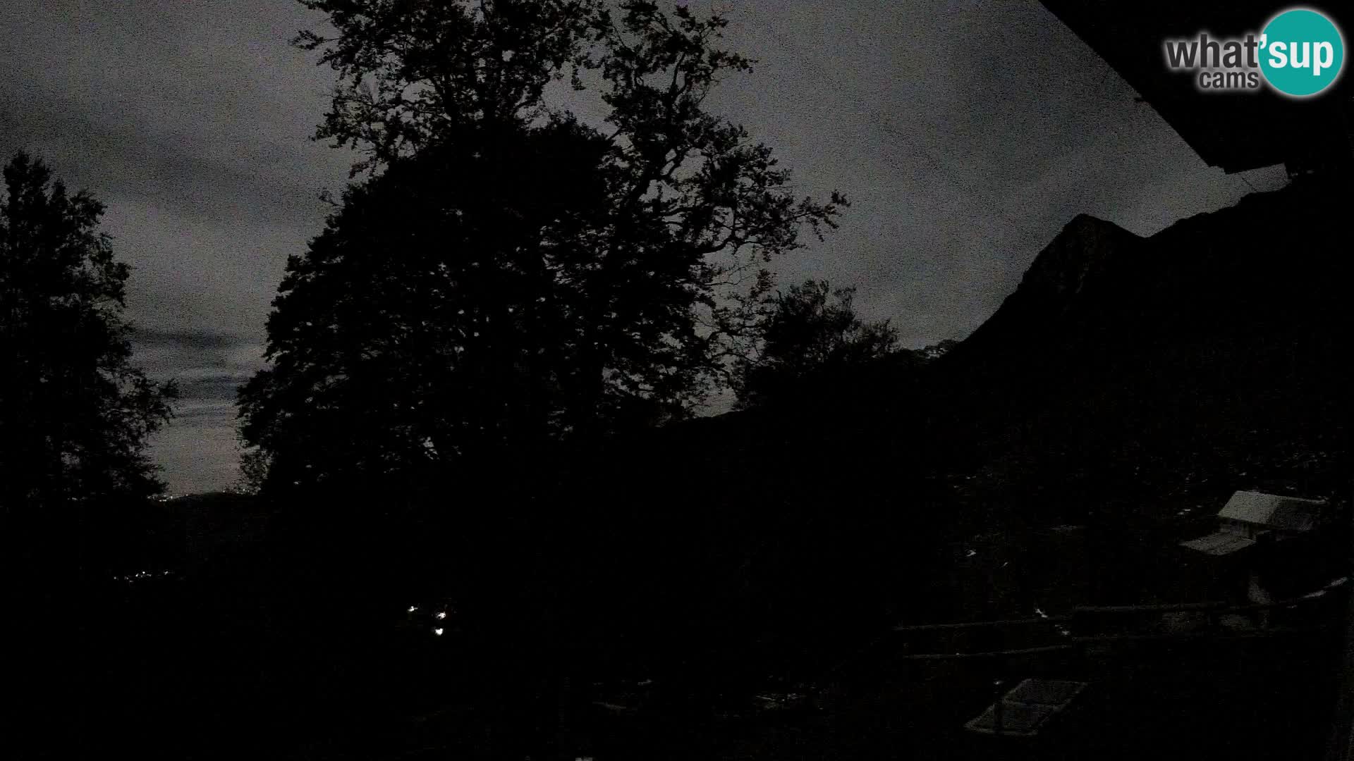 Baita di montagna Planina Razor webcam (1315) | vista su Tolminski Migovec