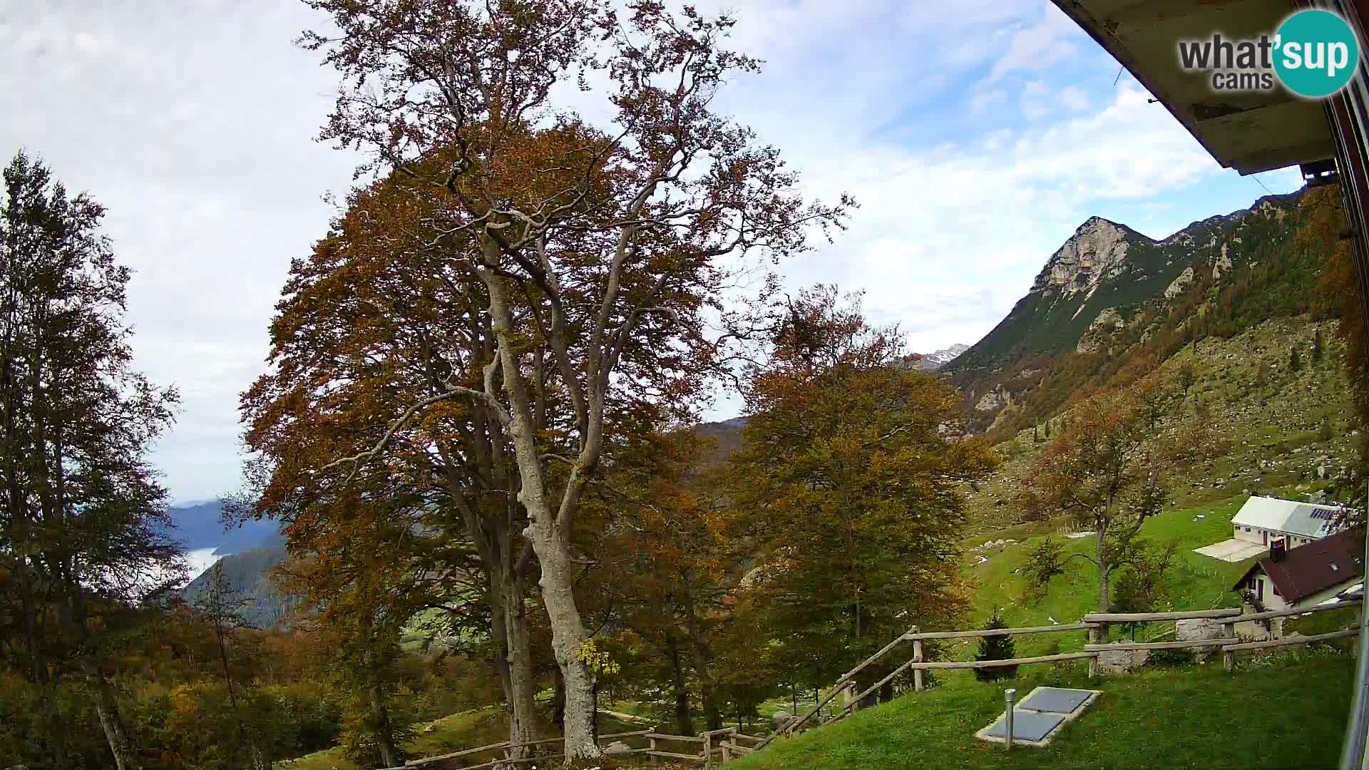 Planina Razor Bergütte Webcam (1315) | Blick auf Tolminski Migovec